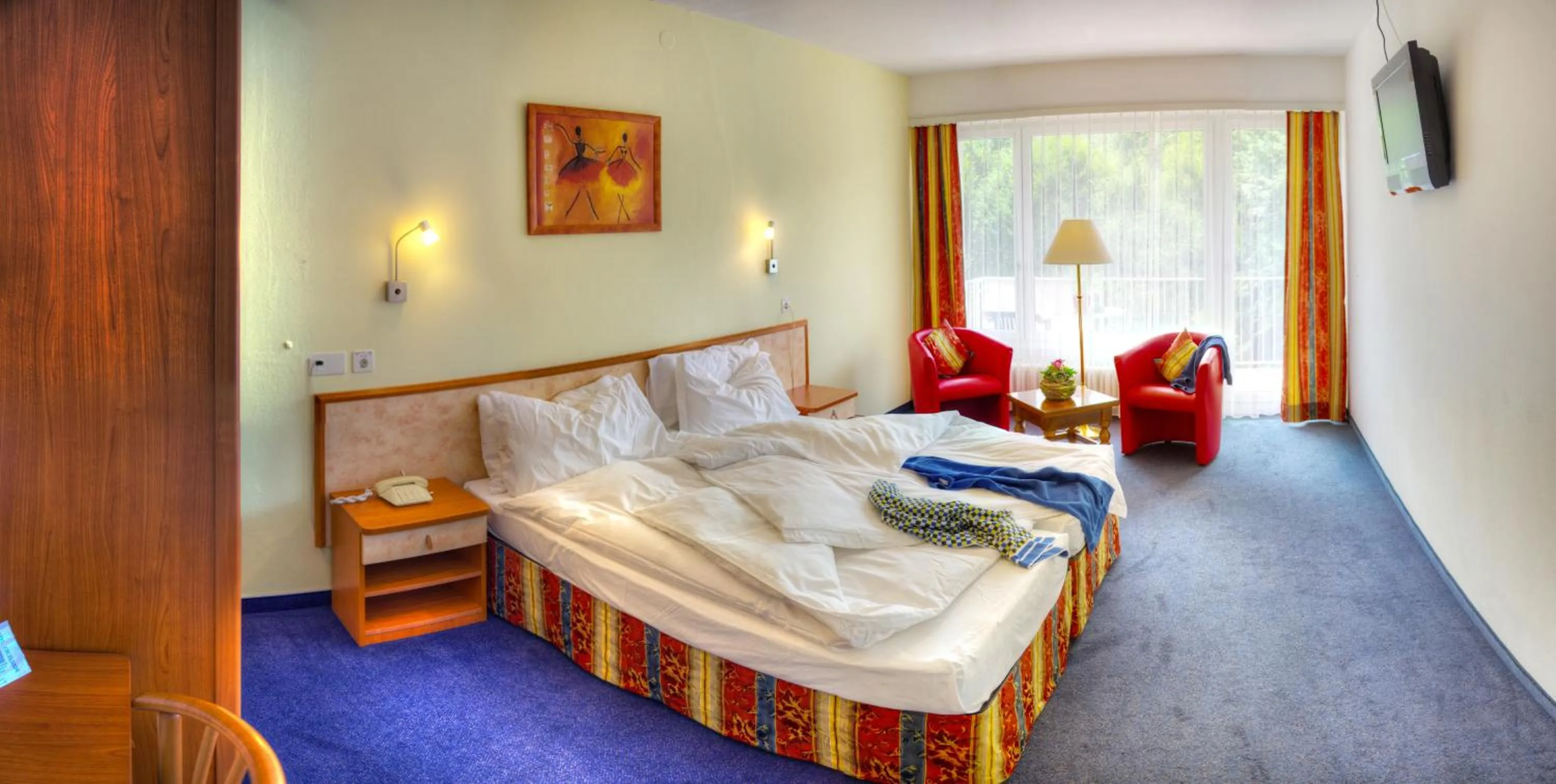 Bed in Hotel Excelsior