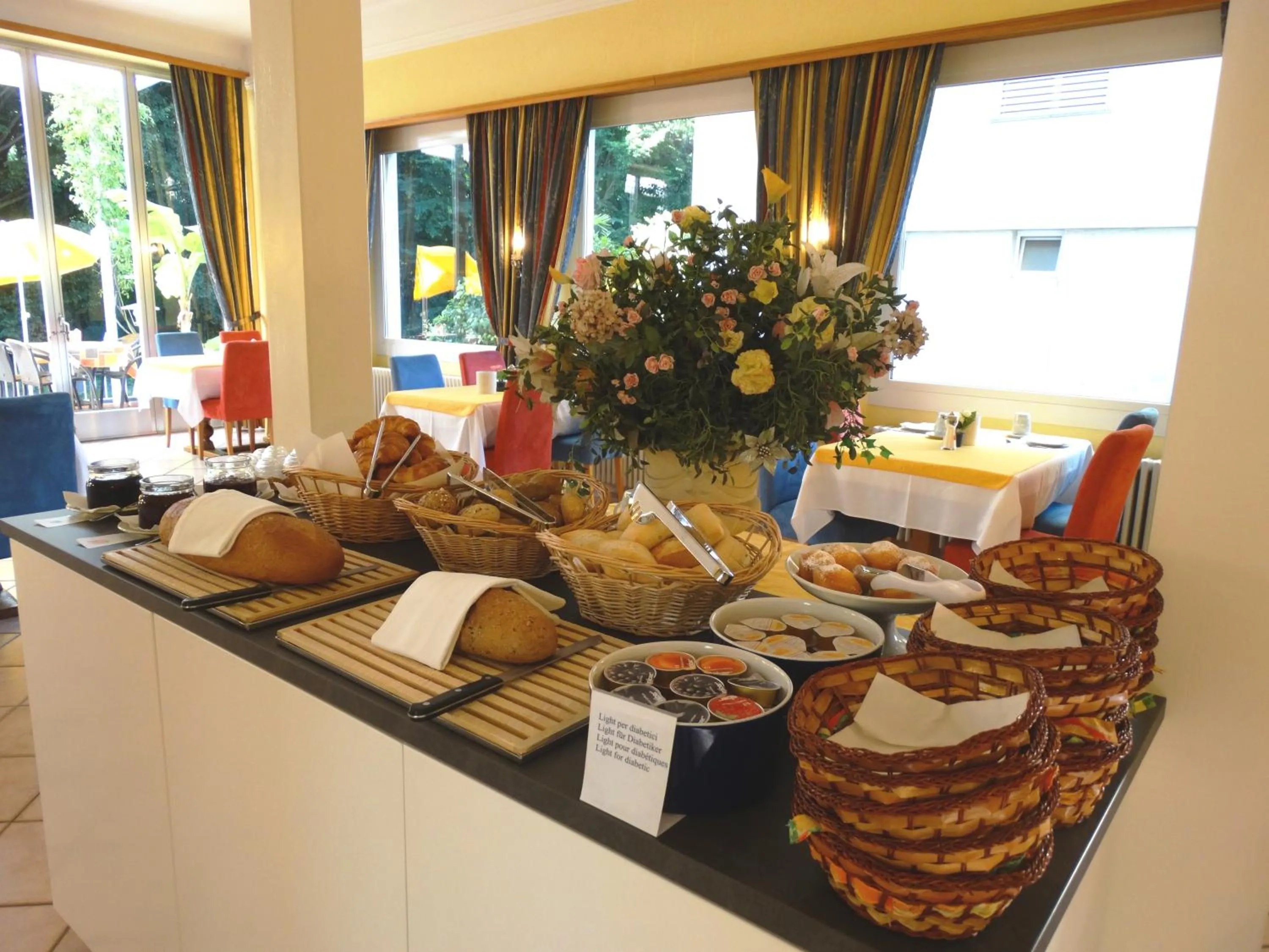 Breakfast in Hotel Excelsior