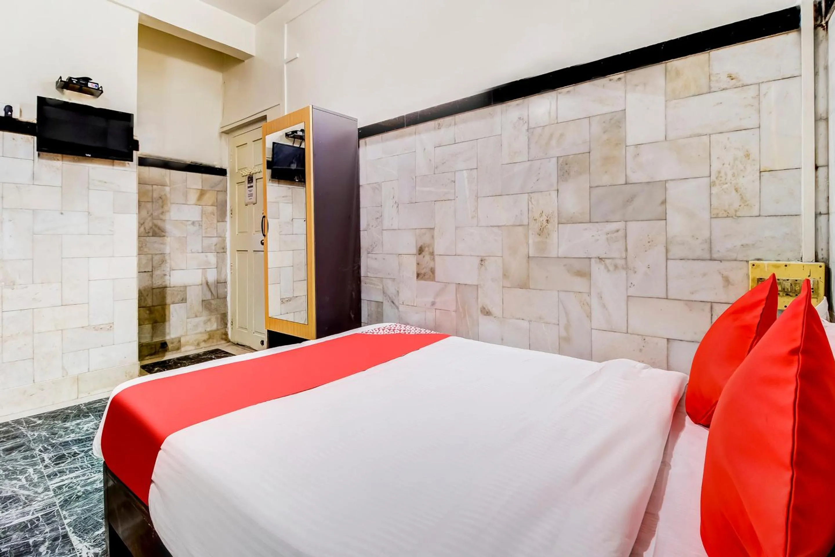 Bedroom, Bed in OYO Hotel Dreamland