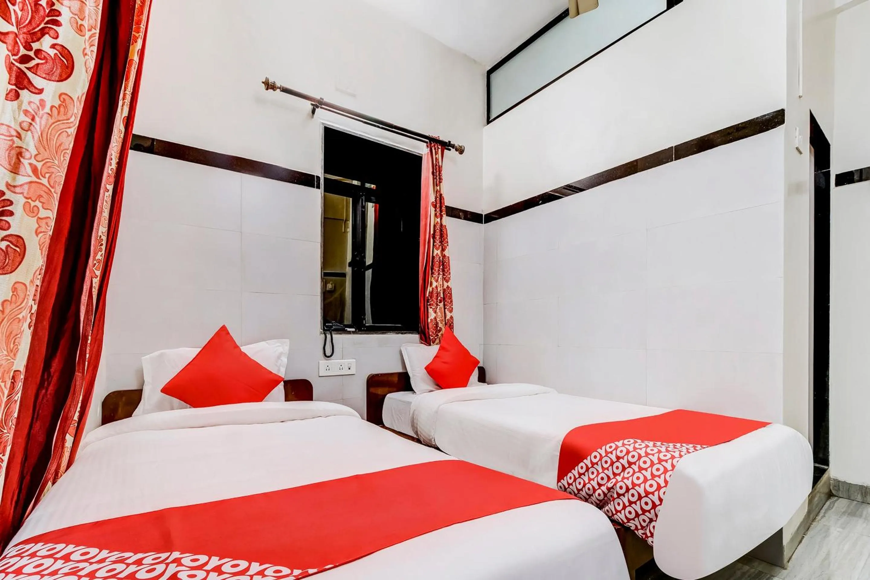 Bedroom, Bed in OYO Hotel Dreamland