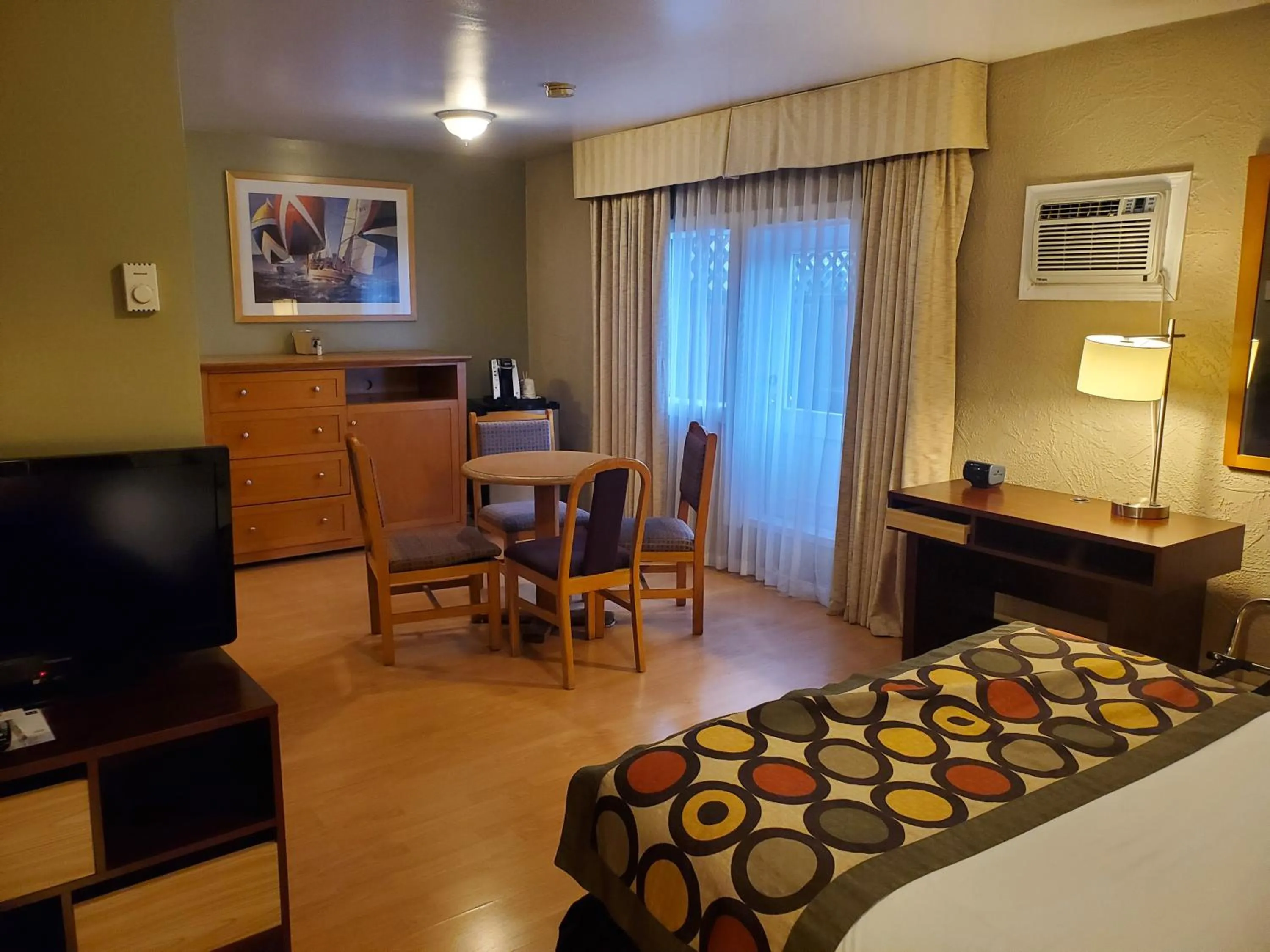 Guests in Super 8 by Wyndham Duncan