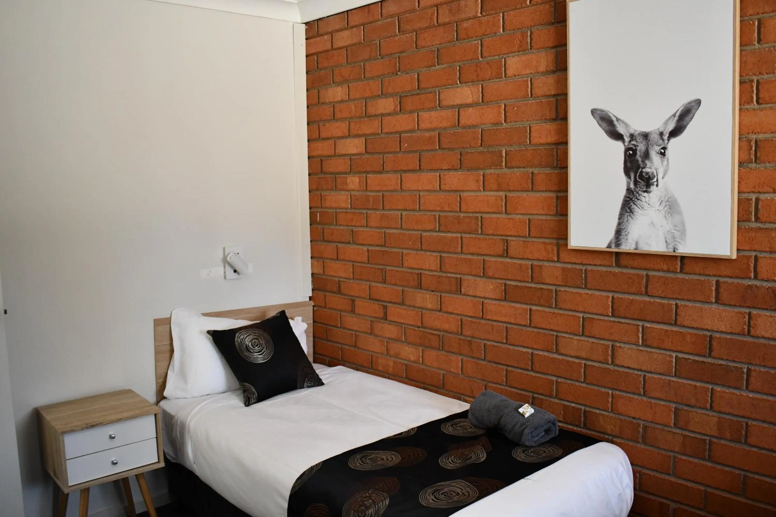 Bed in Berrigan Motel