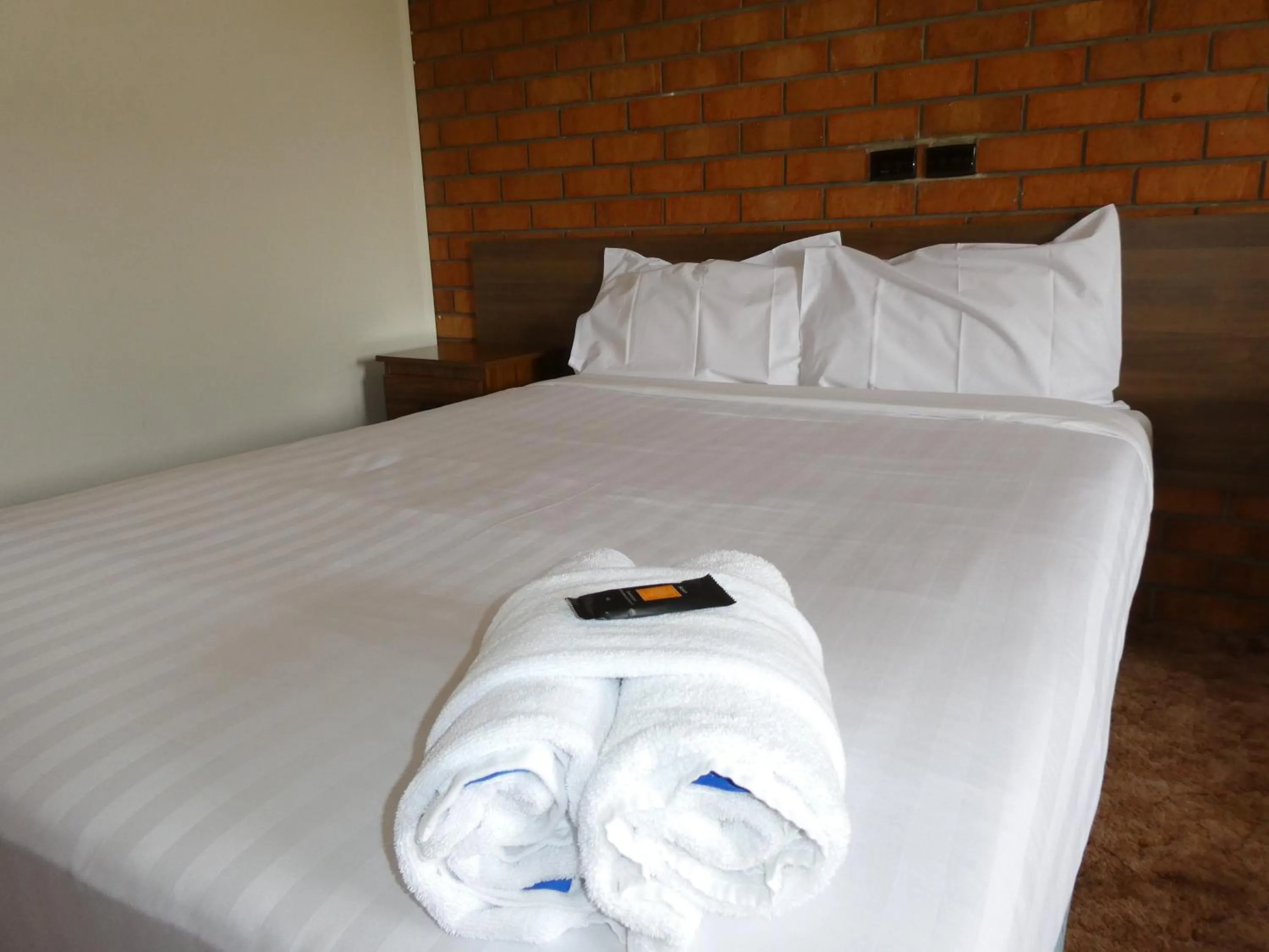 Bed in Berrigan Motel