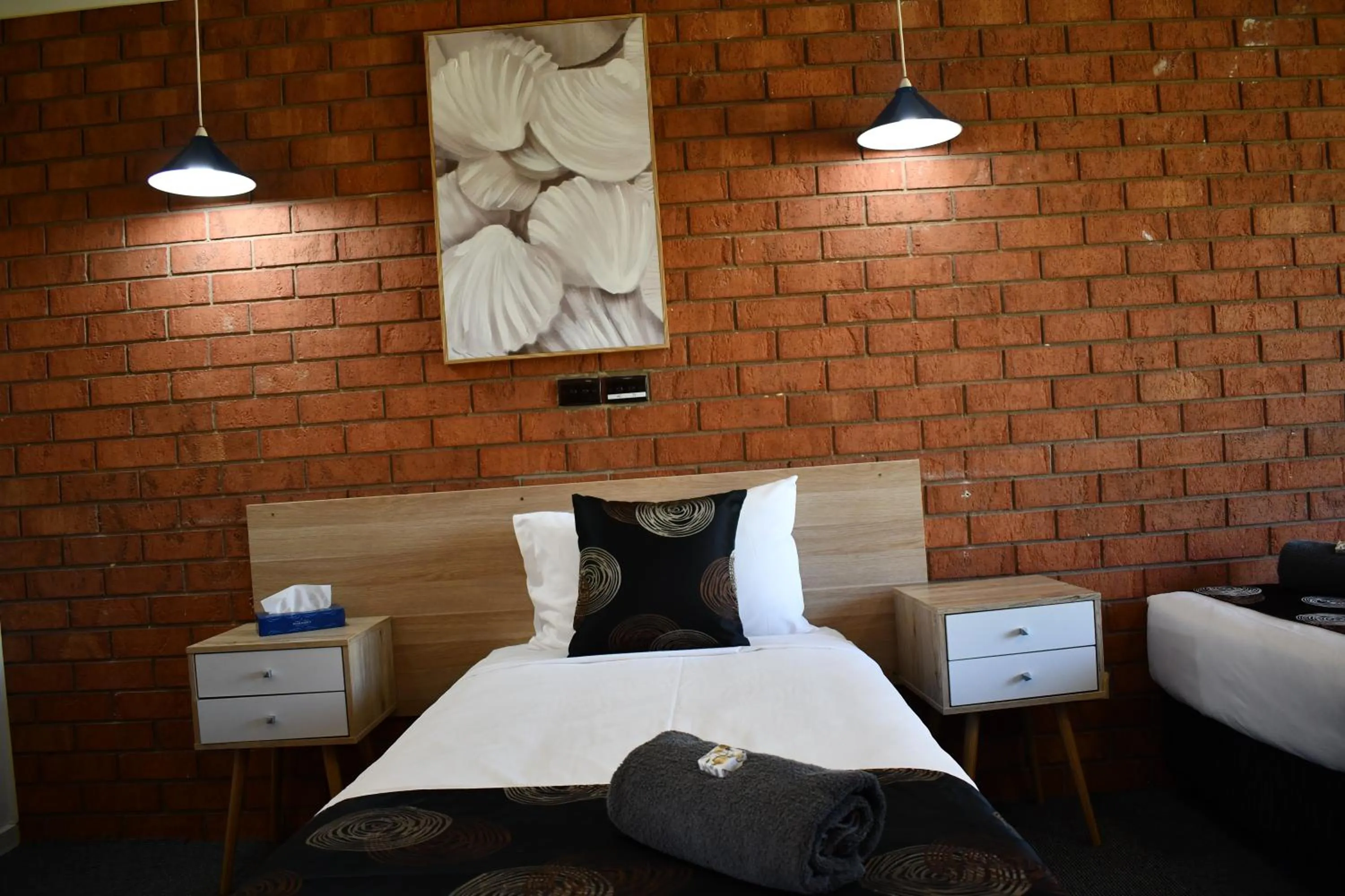 Bed in Berrigan Motel