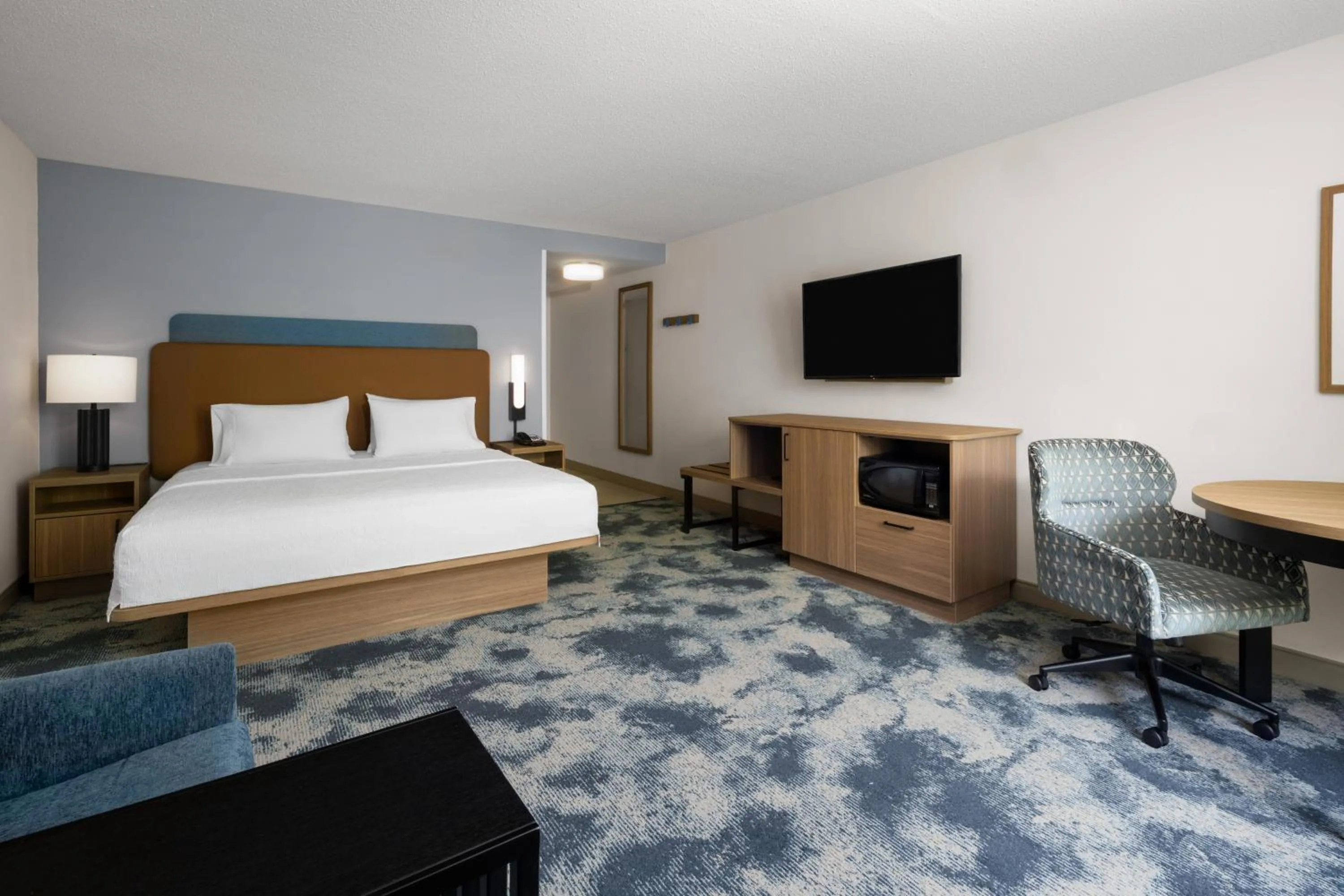 Guests, Bed in Hampton Inn Murrells Inlet/Myrtle Beach Area