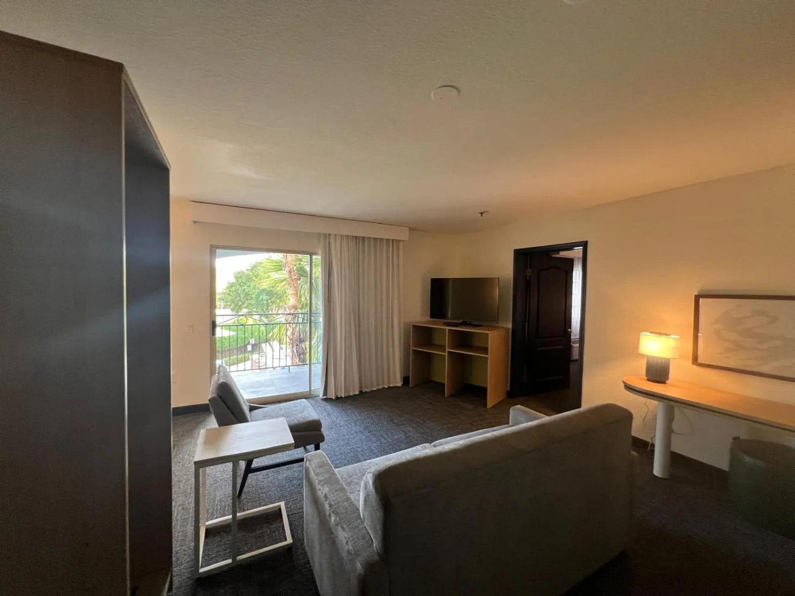 TV and multimedia, Bed in Comfort Inn & Suites North Glendale and Peoria