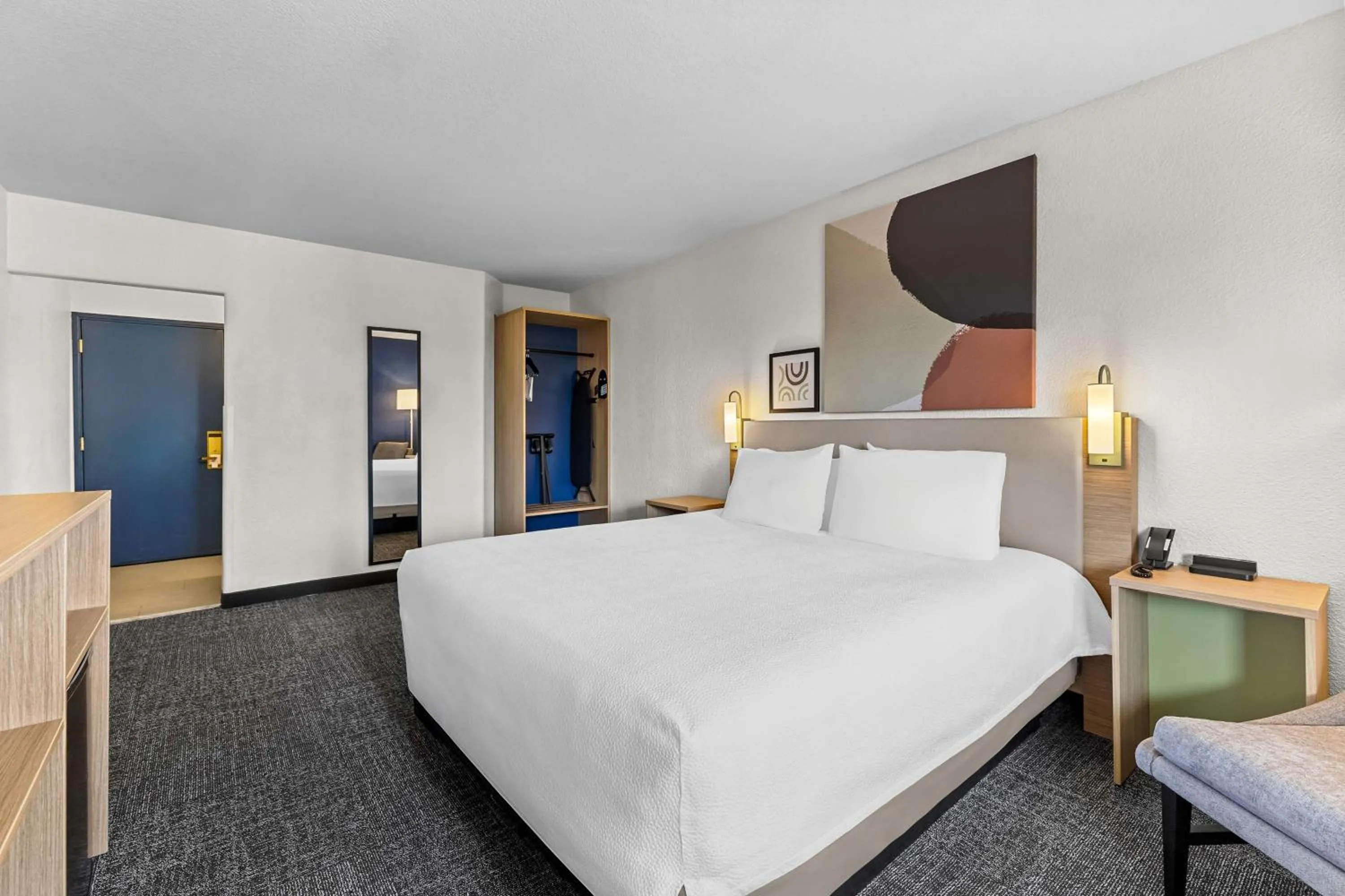 Bed in Comfort Inn & Suites North Glendale and Peoria