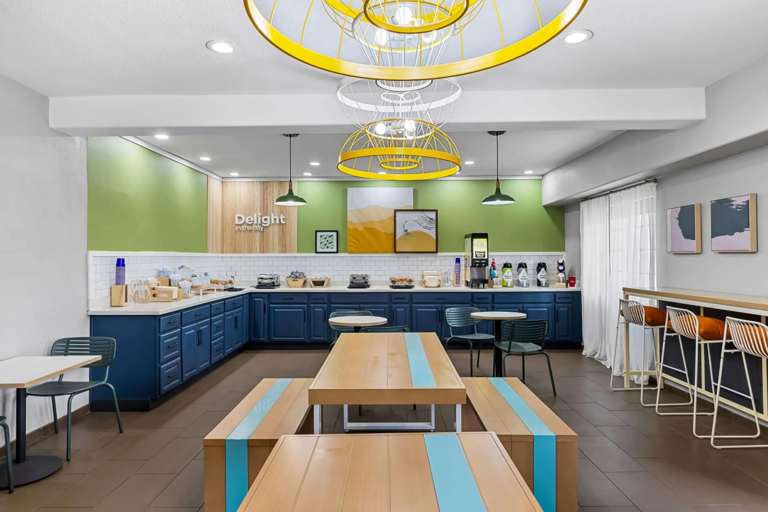 Breakfast in Comfort Inn & Suites North Glendale and Peoria