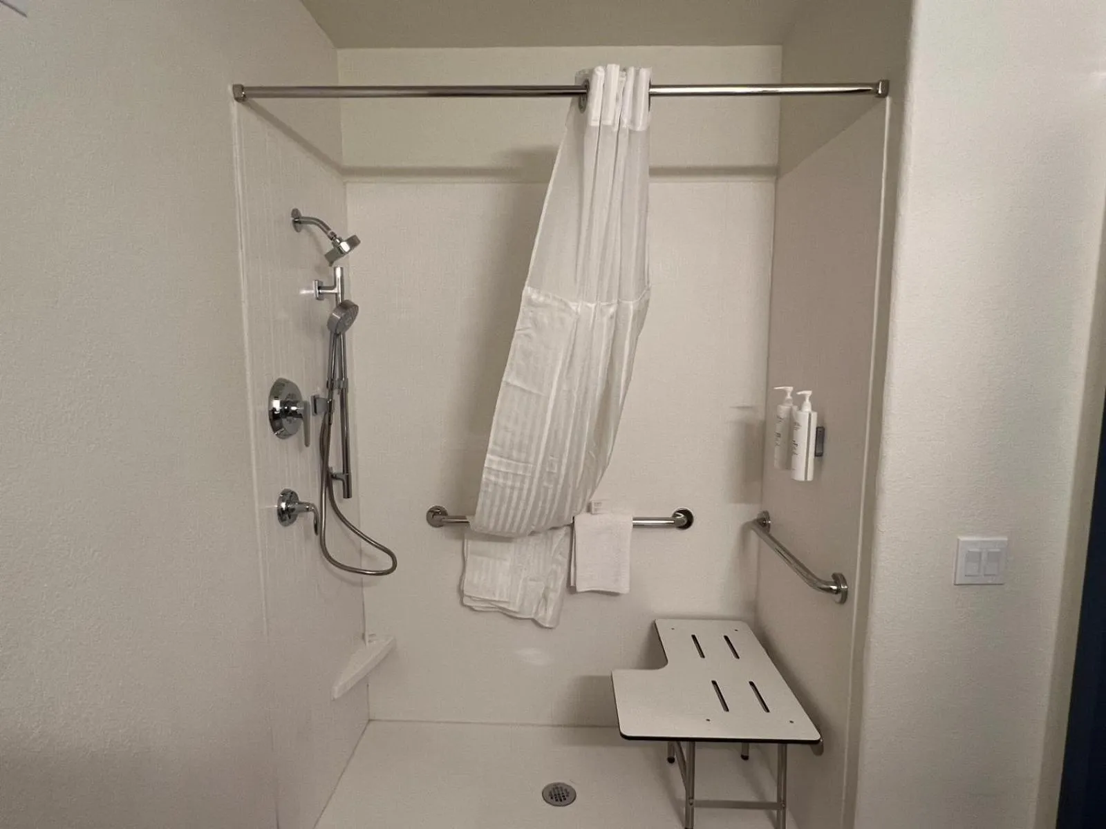 Bathroom in Comfort Inn & Suites North Glendale and Peoria