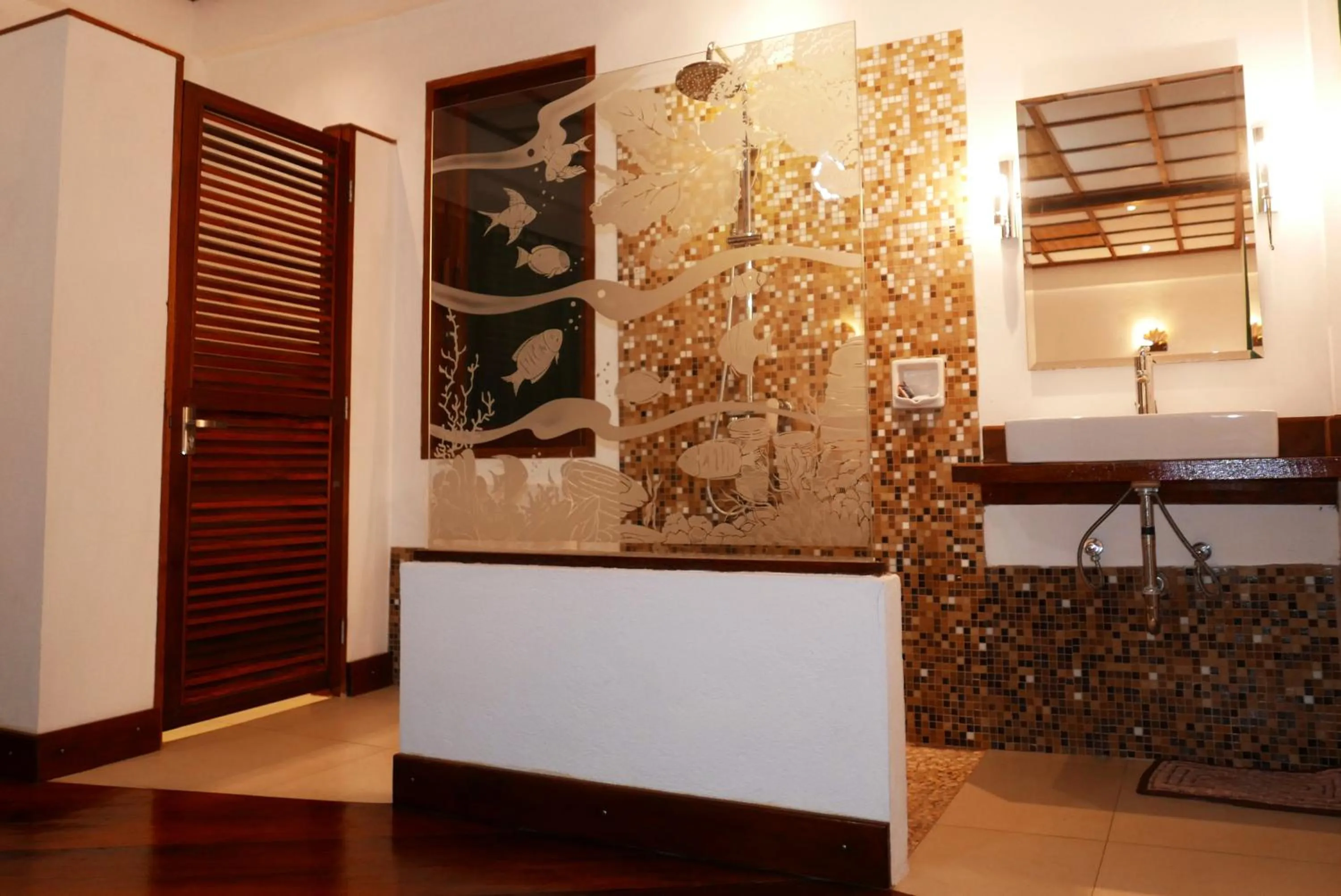 Bathroom in Dolarog Beach Resort