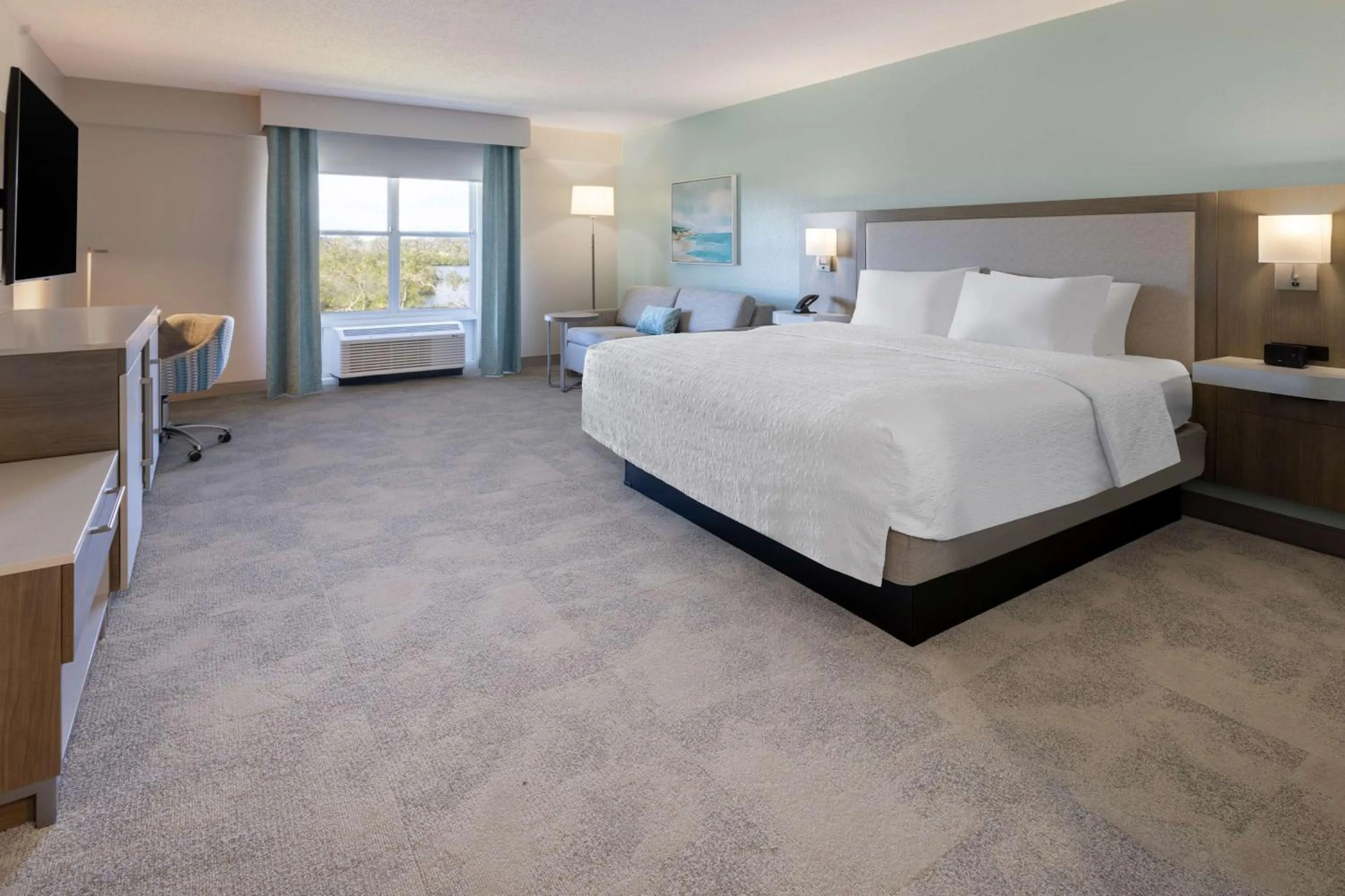 Living room, Bed in Hampton Inn & Suites Venice Bayside South Sarasota