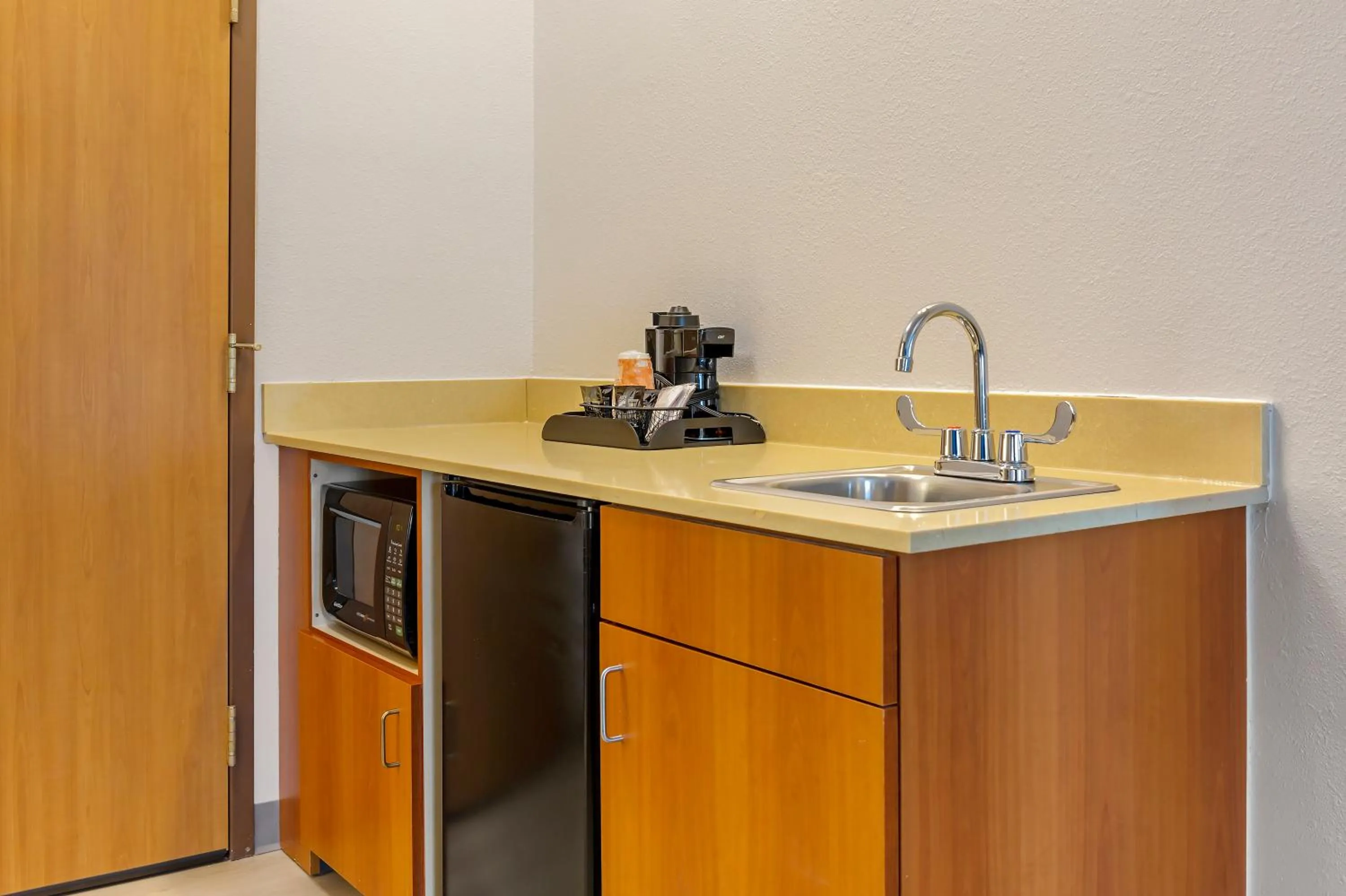 Kitchen or kitchenette in Comfort Inn & Suites Rapid City near Mt Rushmore