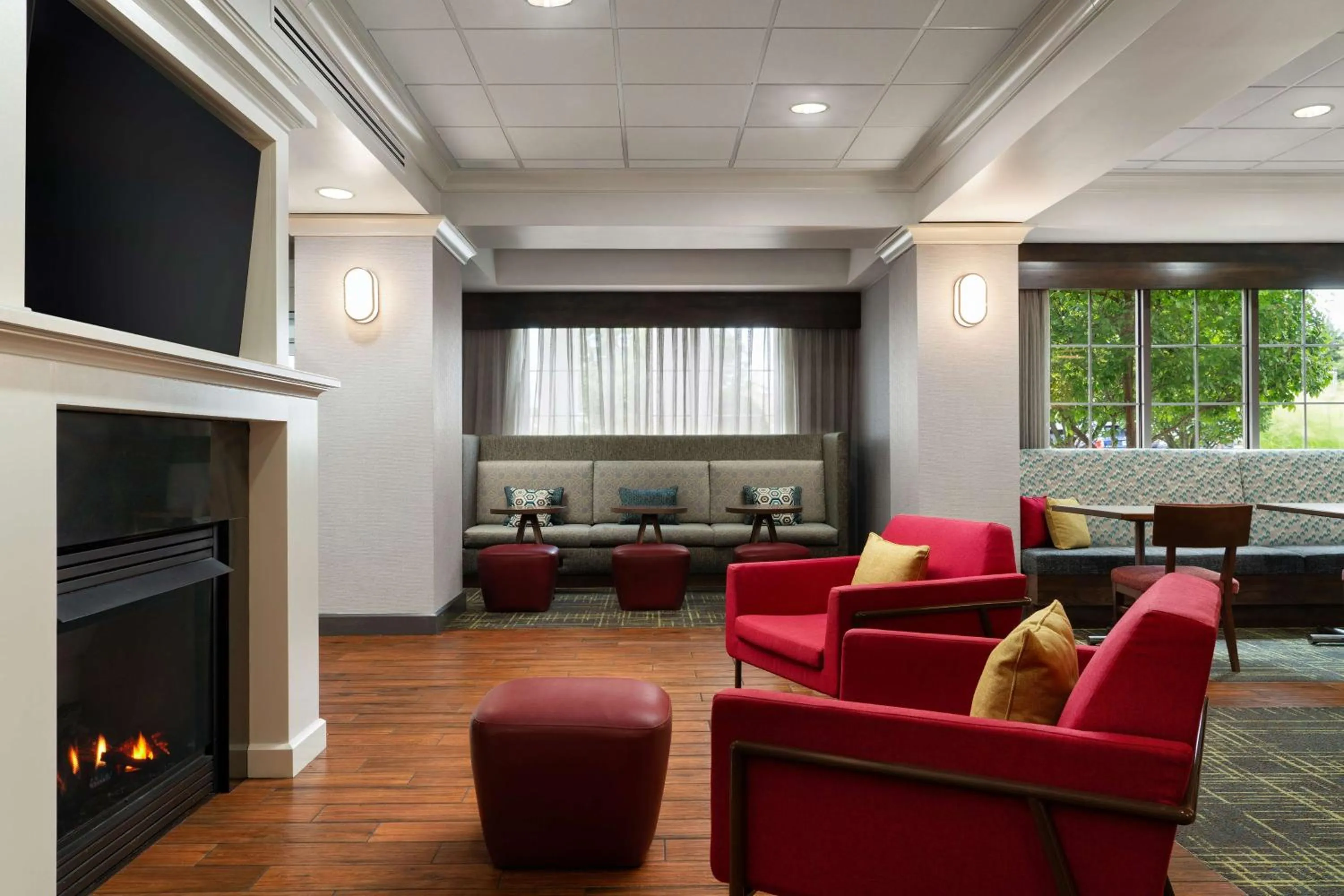 Lobby or reception in Hampton Inn South Kingstown - Newport Area