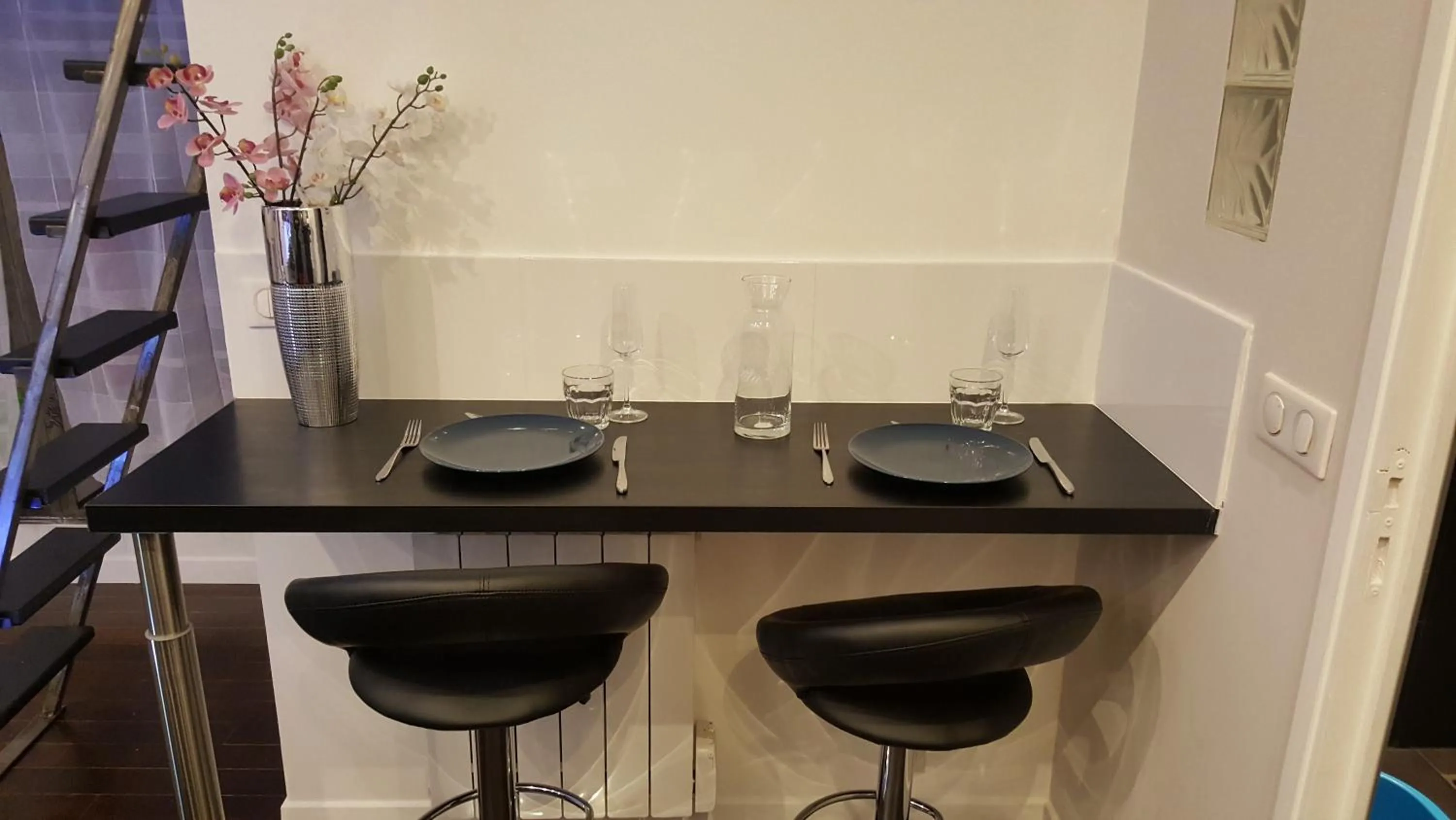 Dining area in Le Marnois-Centre Ville