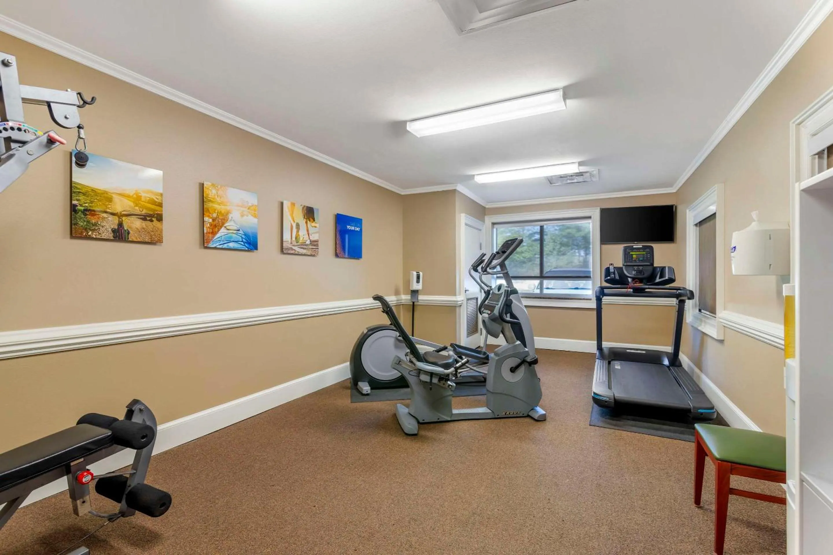 Fitness centre/facilities in Comfort Inn & Suites