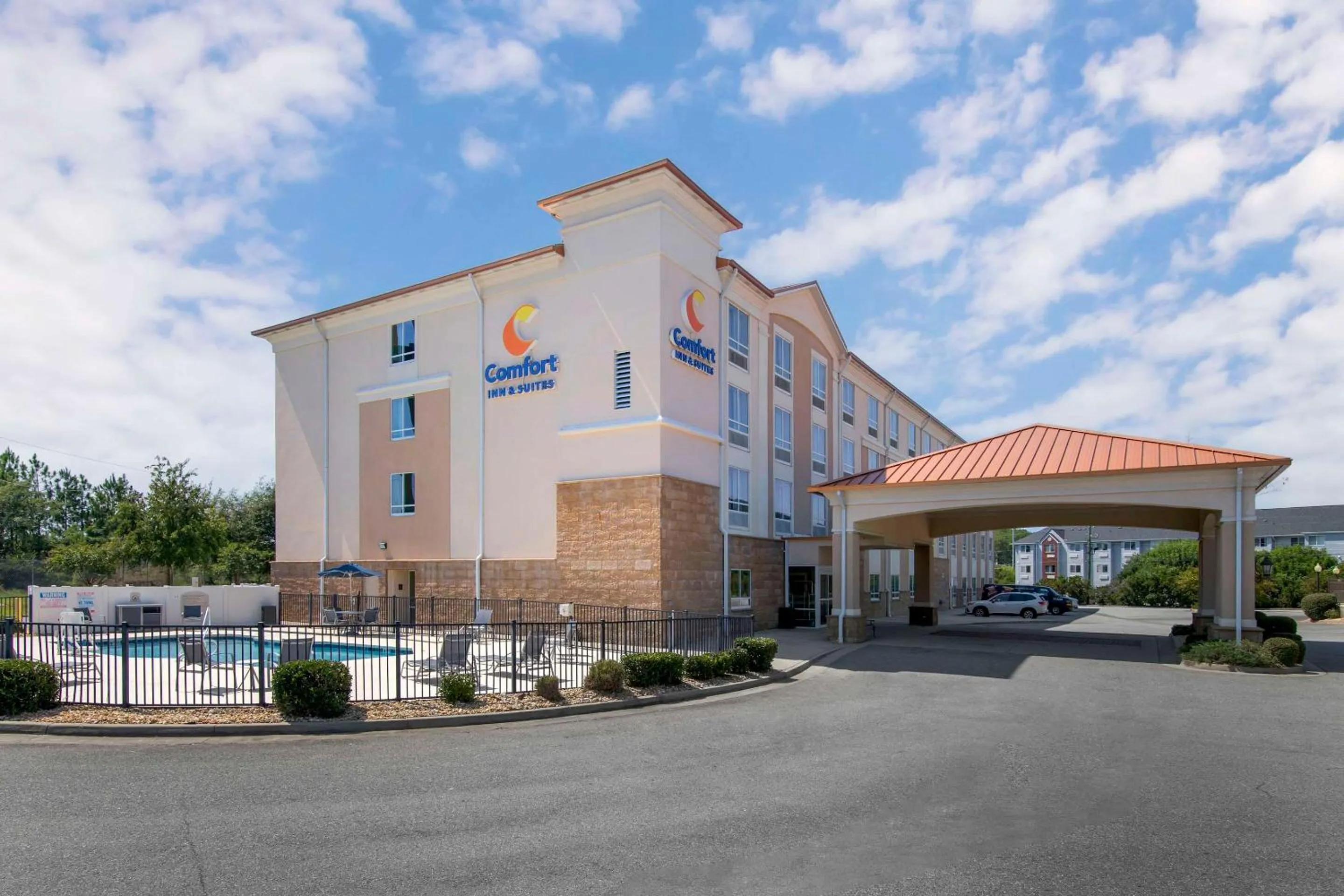Property building in Comfort Inn & Suites