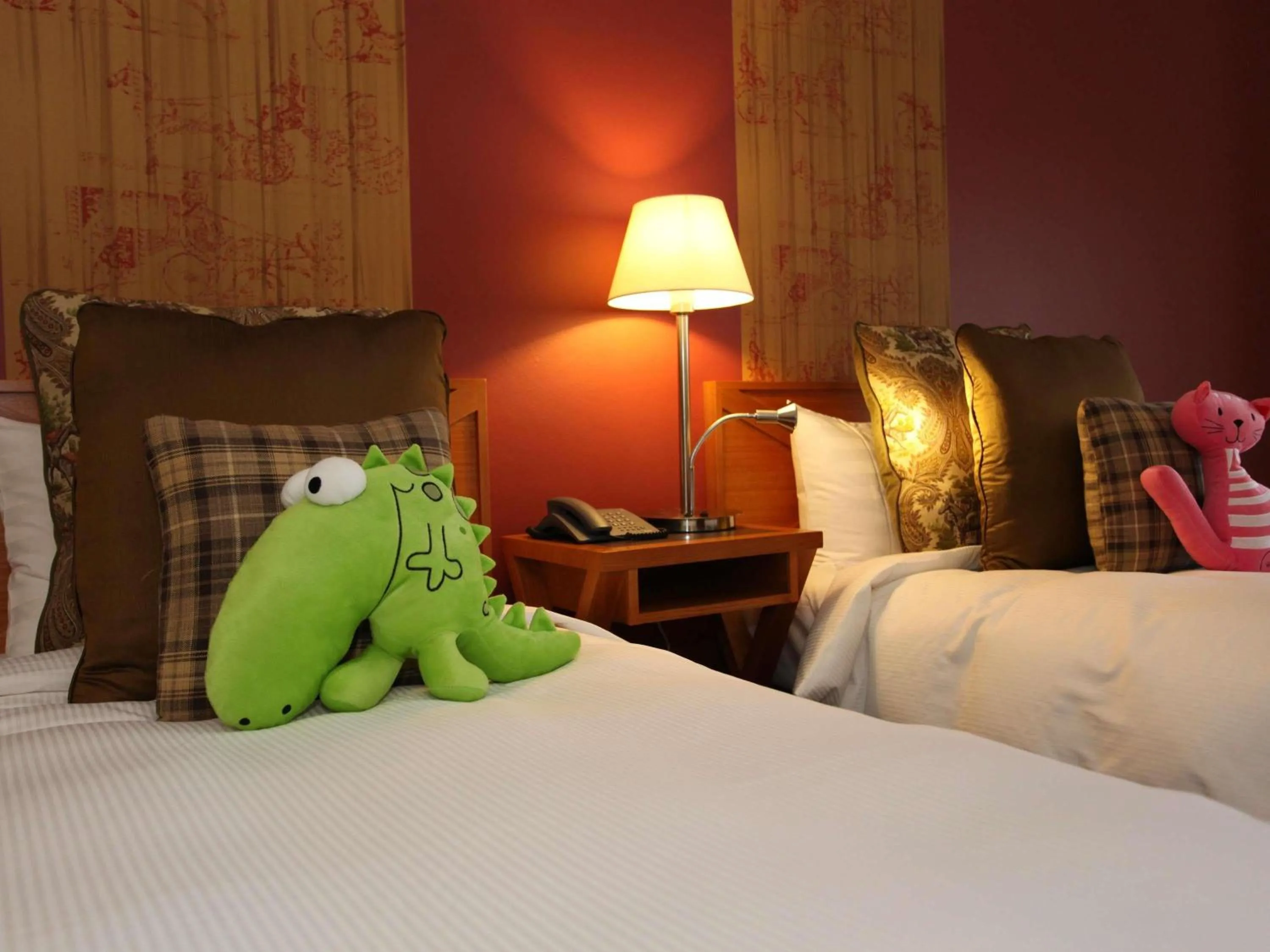 Bedroom, Bed in Fairmont Resort Blue Mountains MGallery Collection