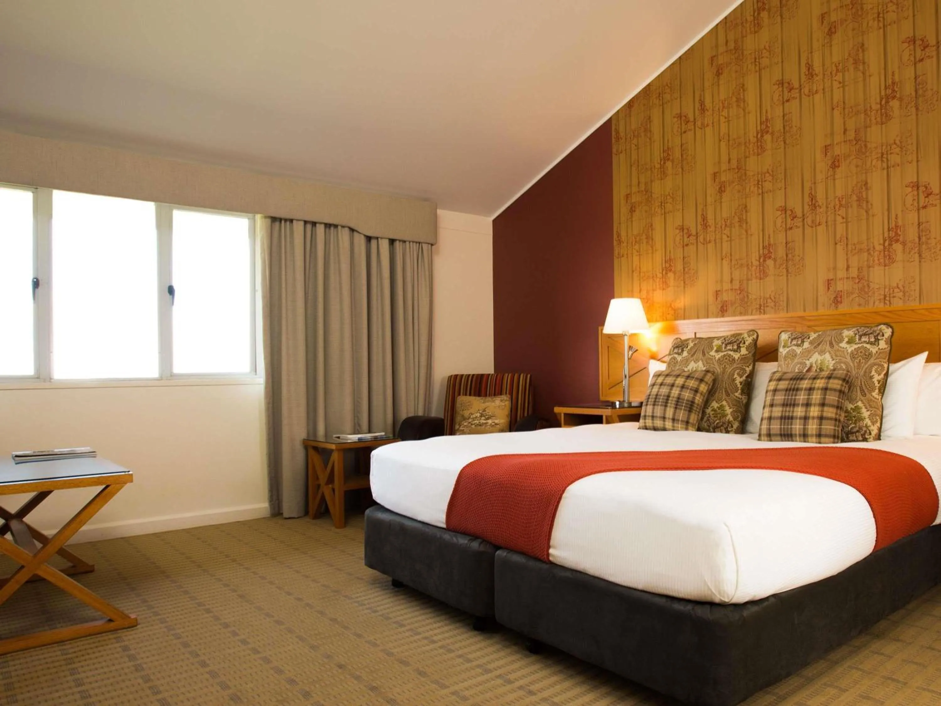 Bedroom, Bed in Fairmont Resort Blue Mountains MGallery Collection