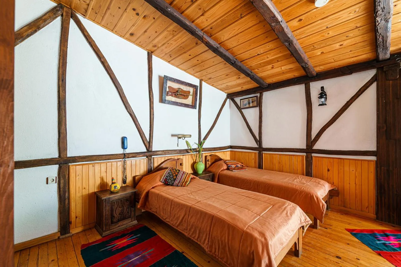 Photo of the whole room, Bed in Hotel Avion - Self check in