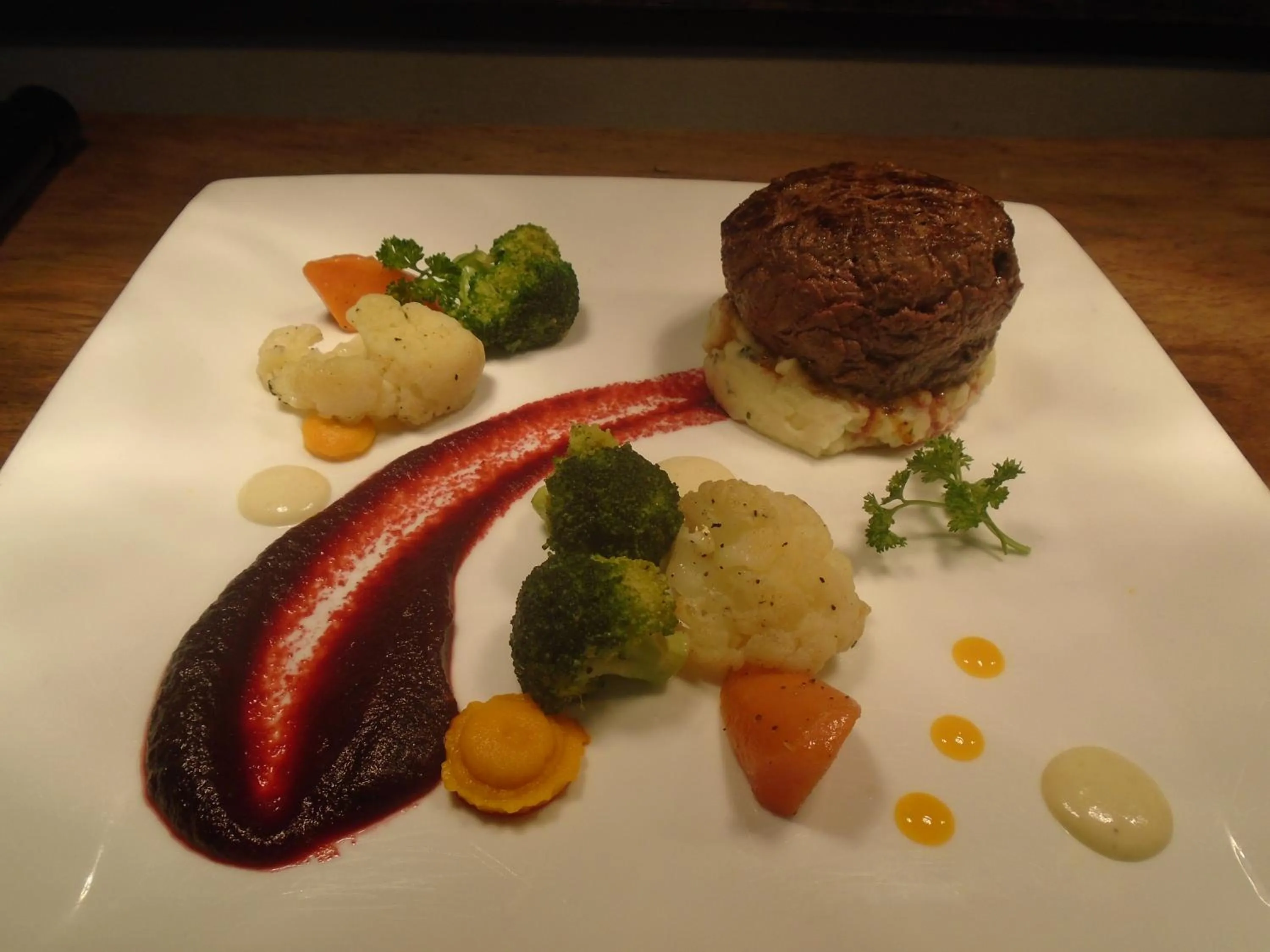 Dinner in Tadrai Island Resort