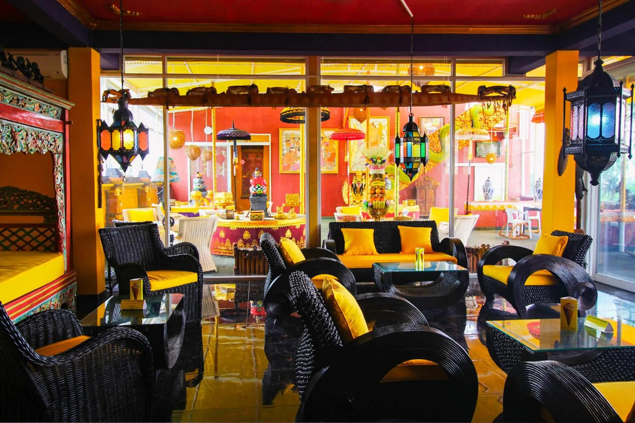 Restaurant/places to eat in Tanah Merah Art Resort by AGATA