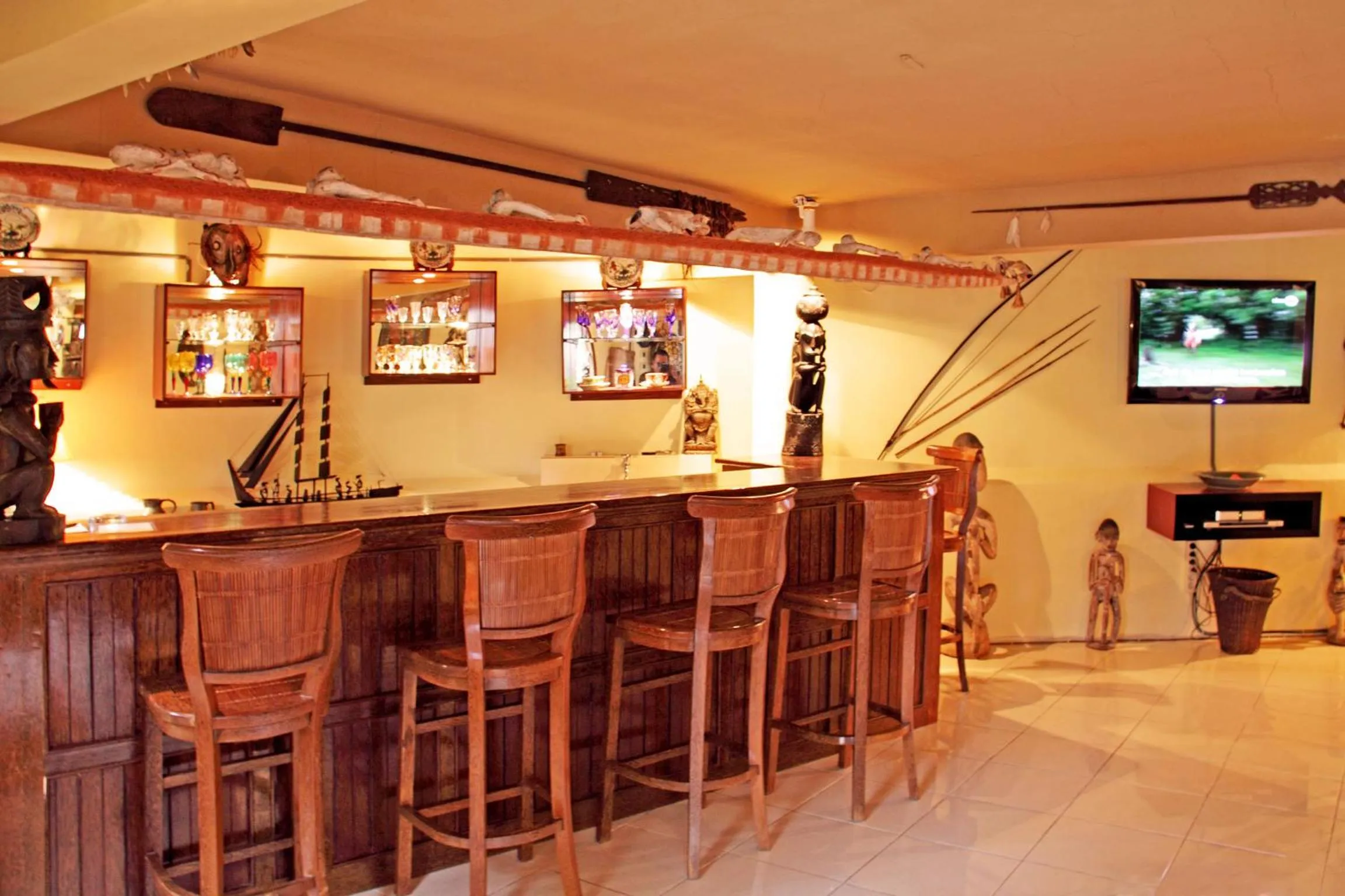 TV and multimedia in Tanah Merah Art Resort by AGATA