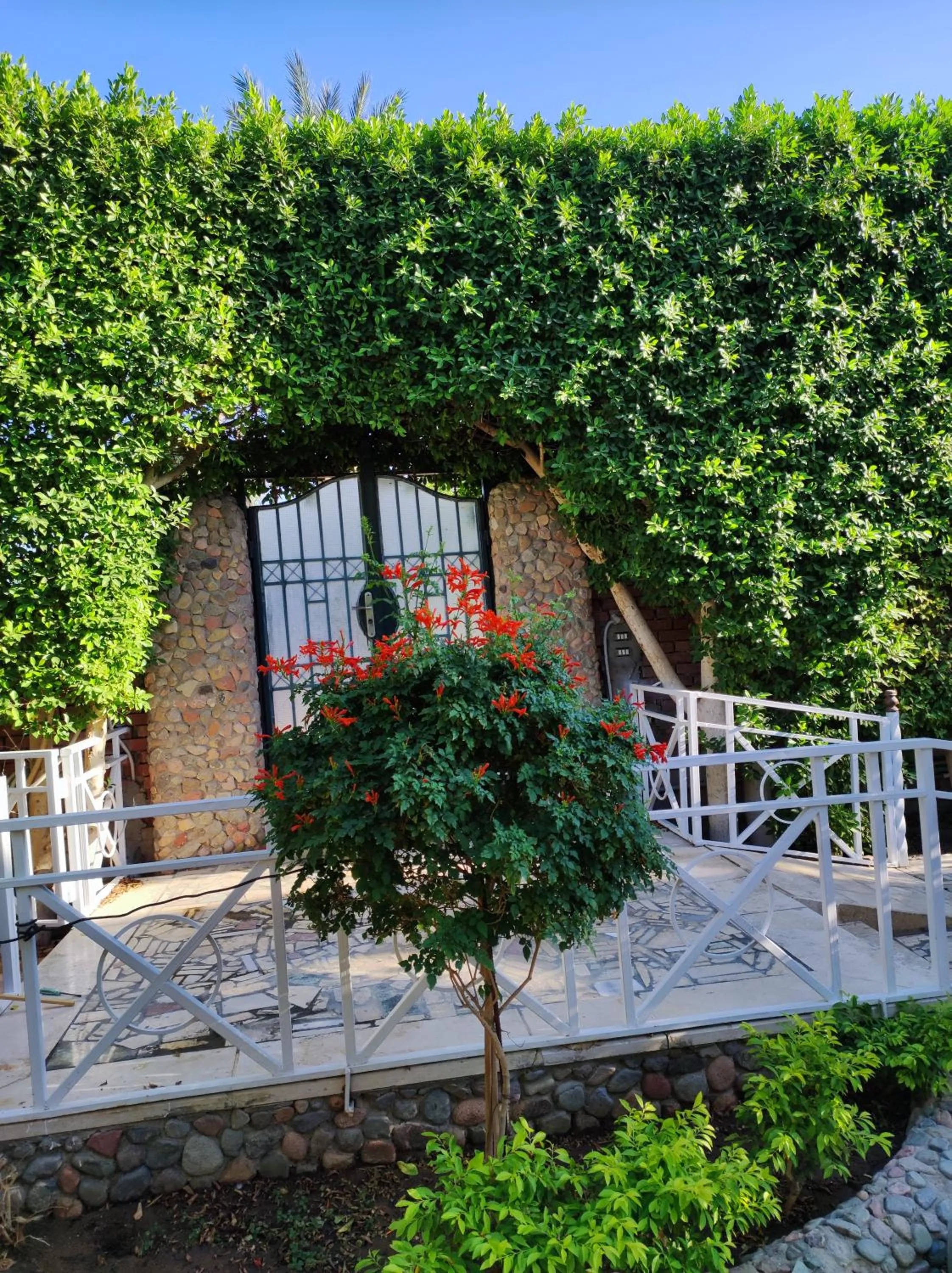 Facade/entrance in Villa Rayan