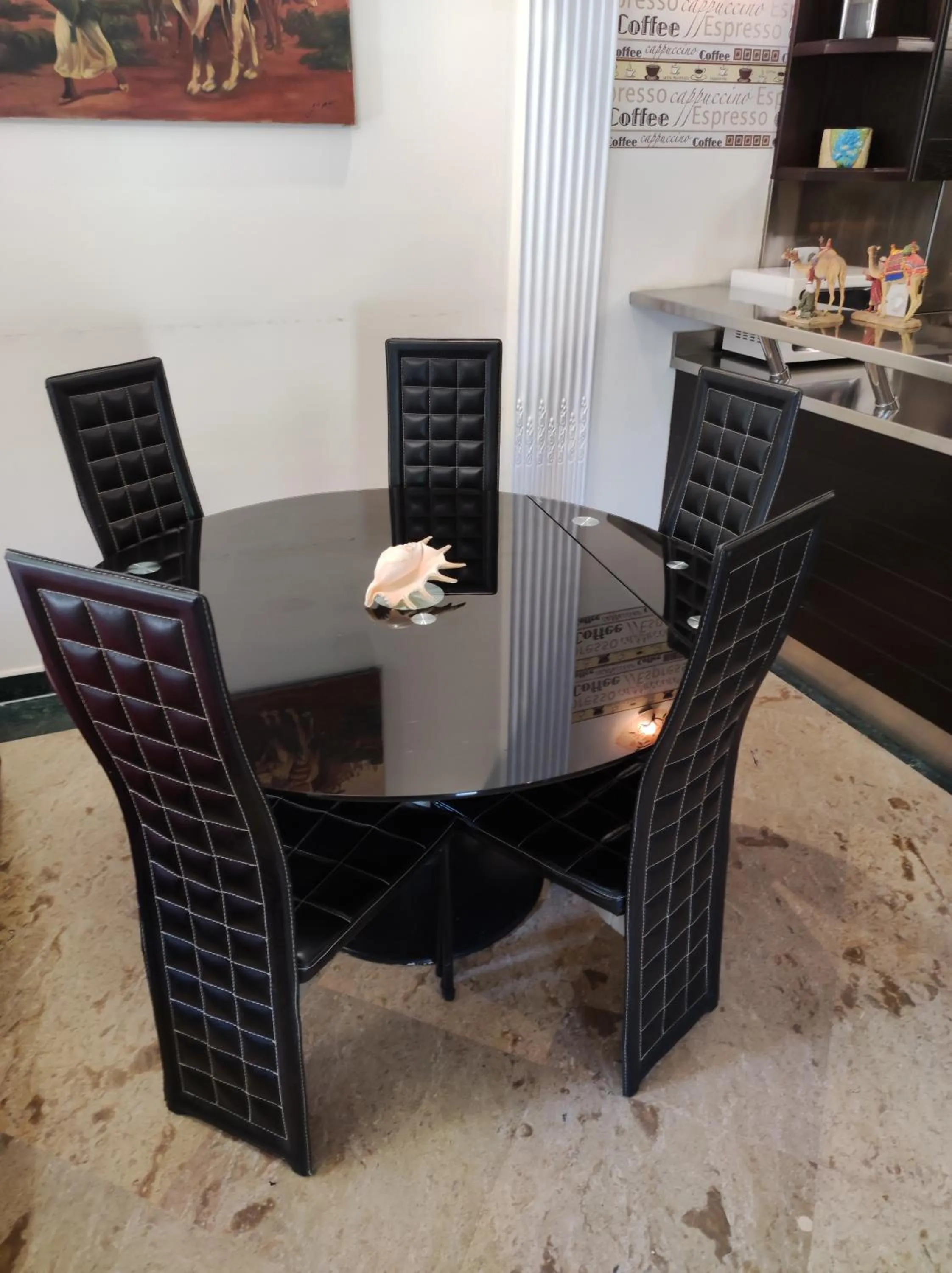 Dining area in Villa Rayan