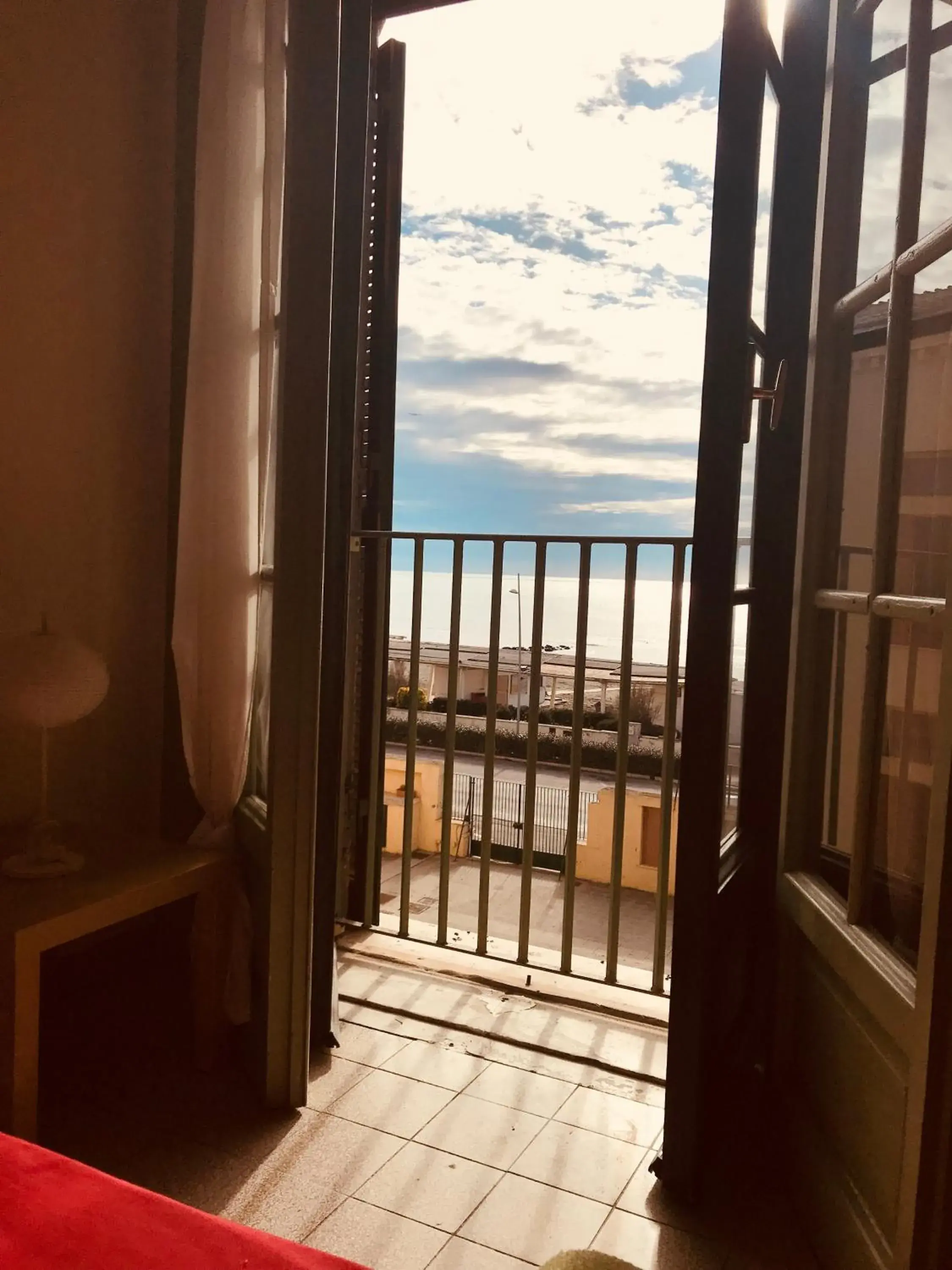 Quadruple Room with Sea View in Litus Roma Hostel Quadruple Room with Sea View in Litus Roma Hostel