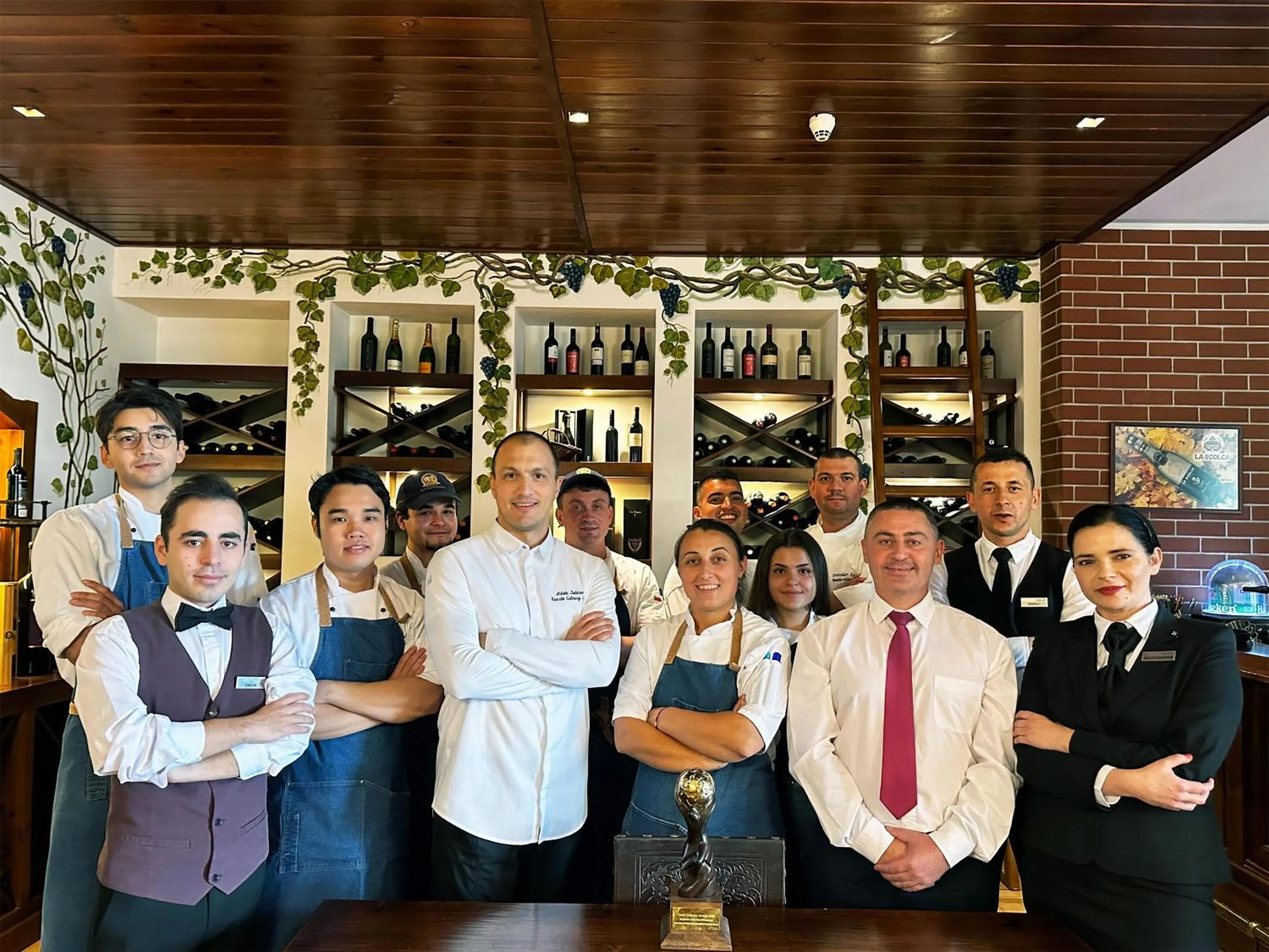 Restaurant/places to eat in Kempinski Hotel Grand Arena Bansko