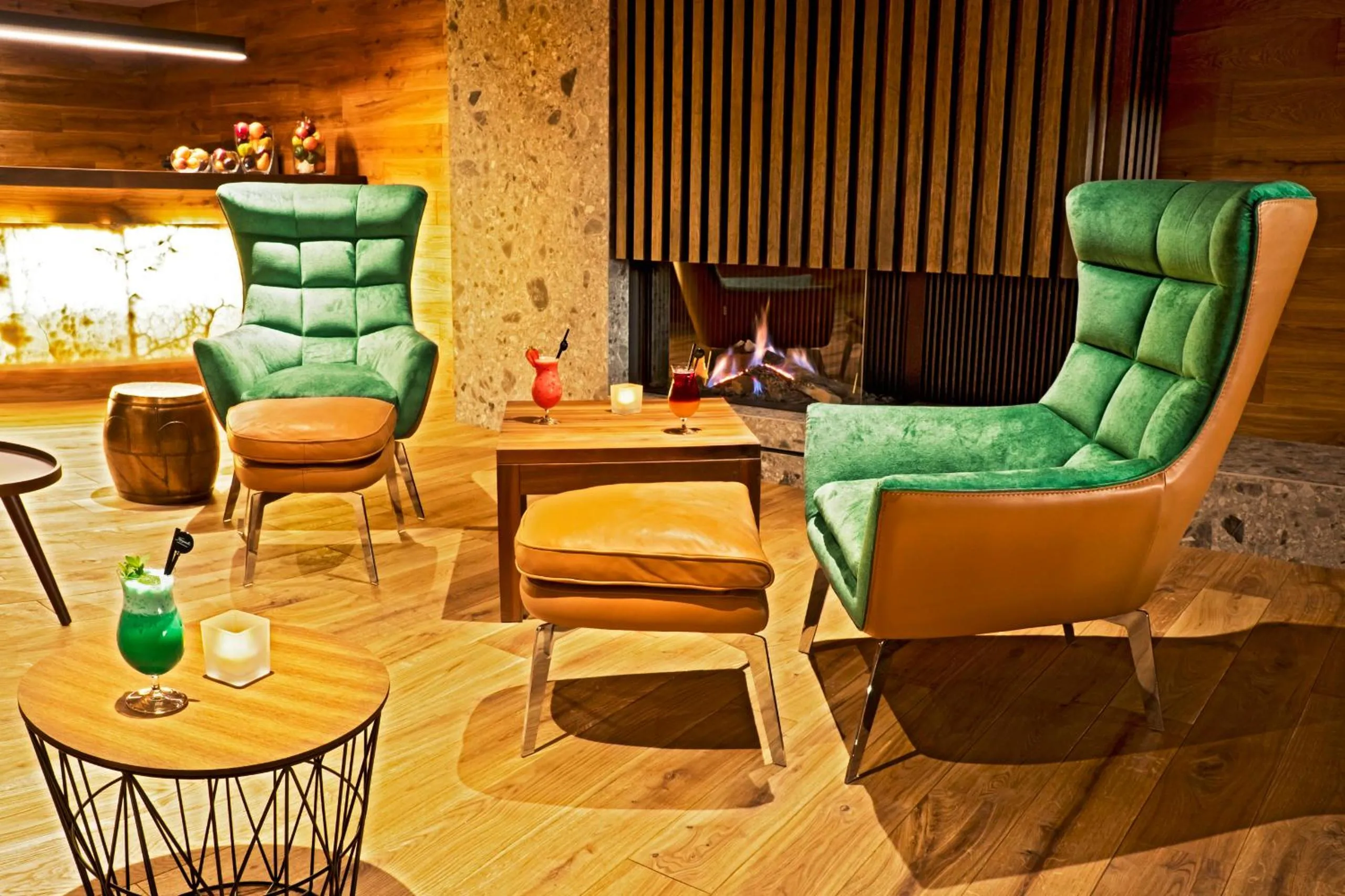 Lounge or bar in Kempinski Hotel Grand Arena Bansko