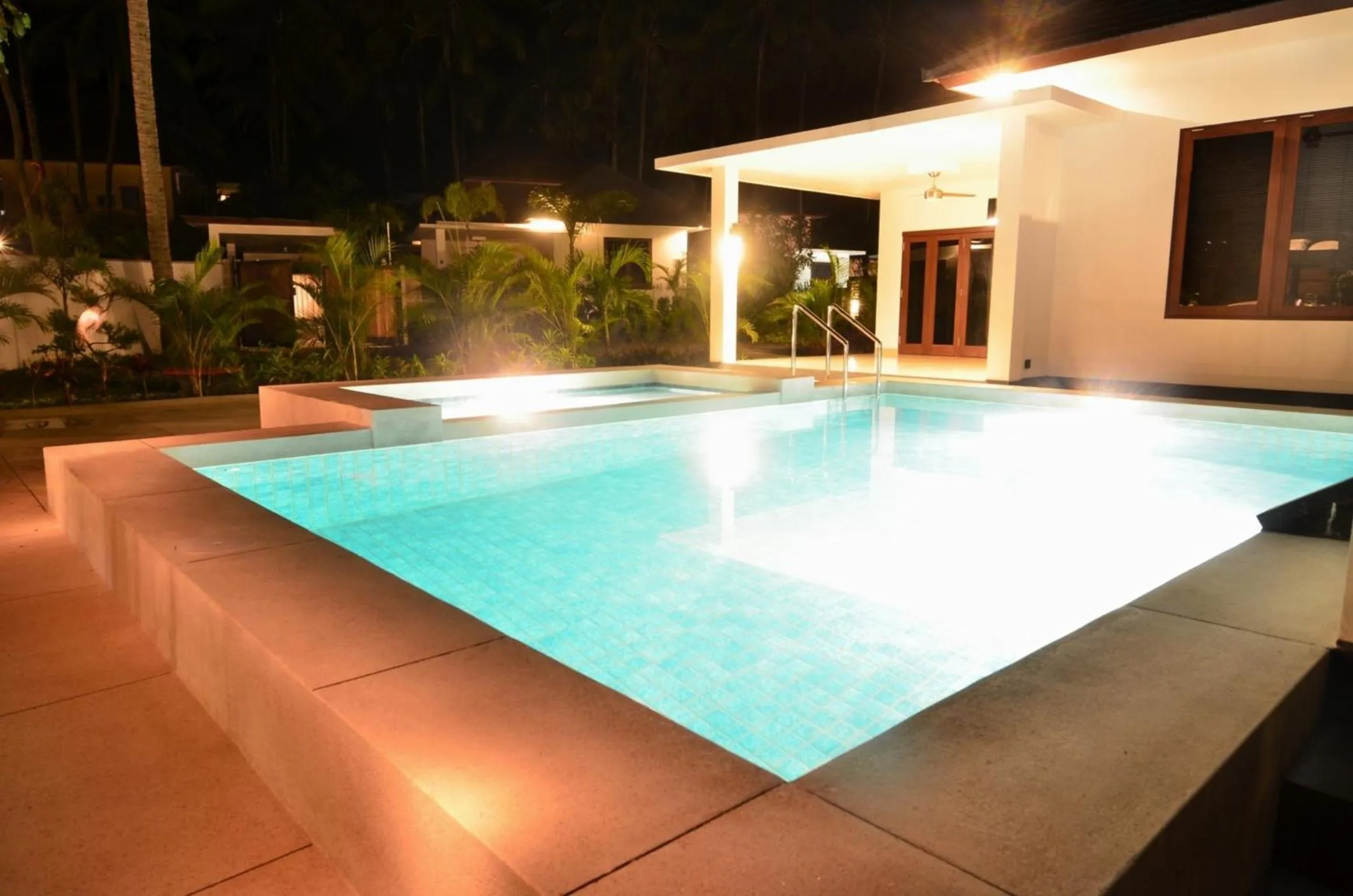 Night in Dream Estate Resort