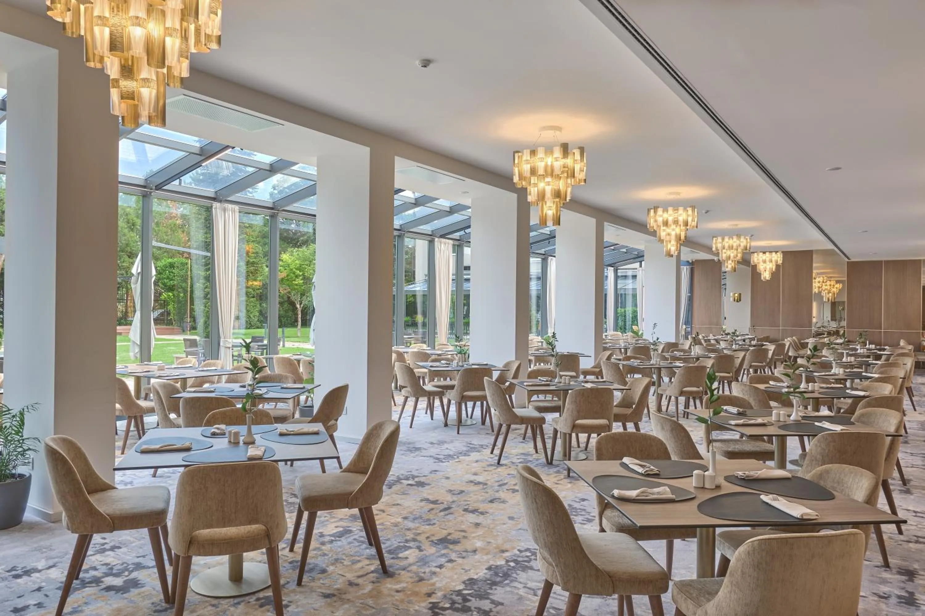 Restaurant/places to eat in Radisson Hotel Plovdiv