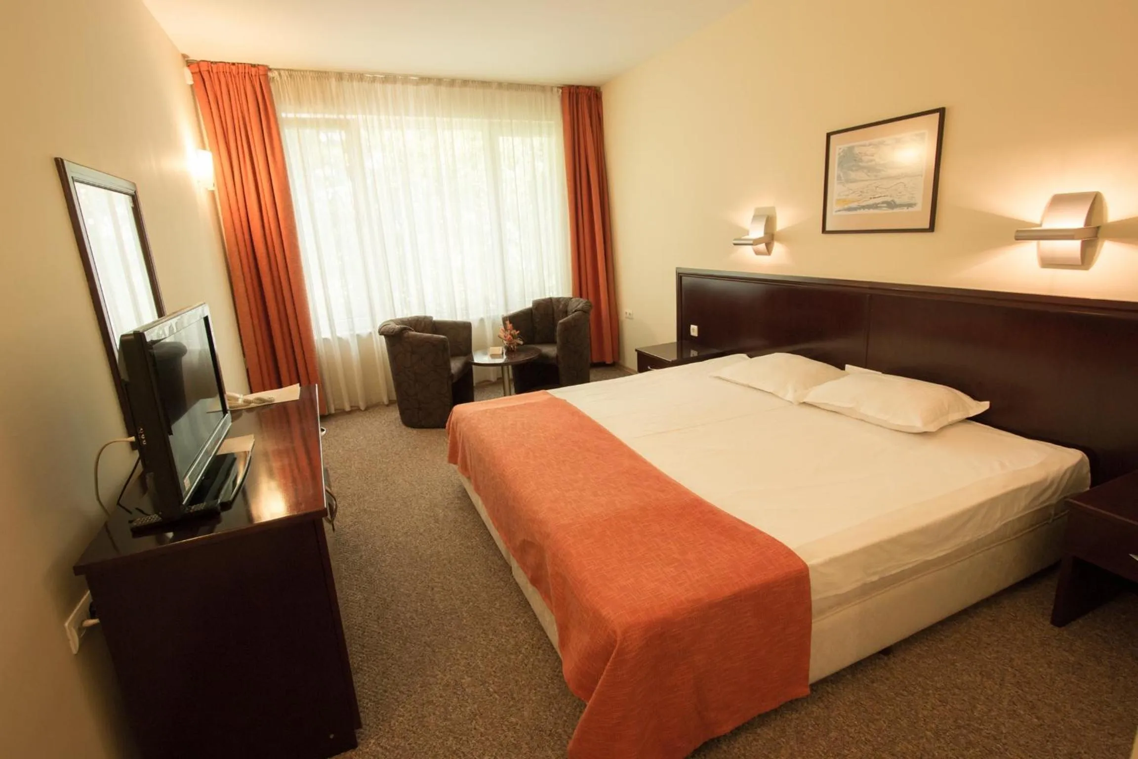 Photo of the whole room, Bed in Hotel Divesta - self check in