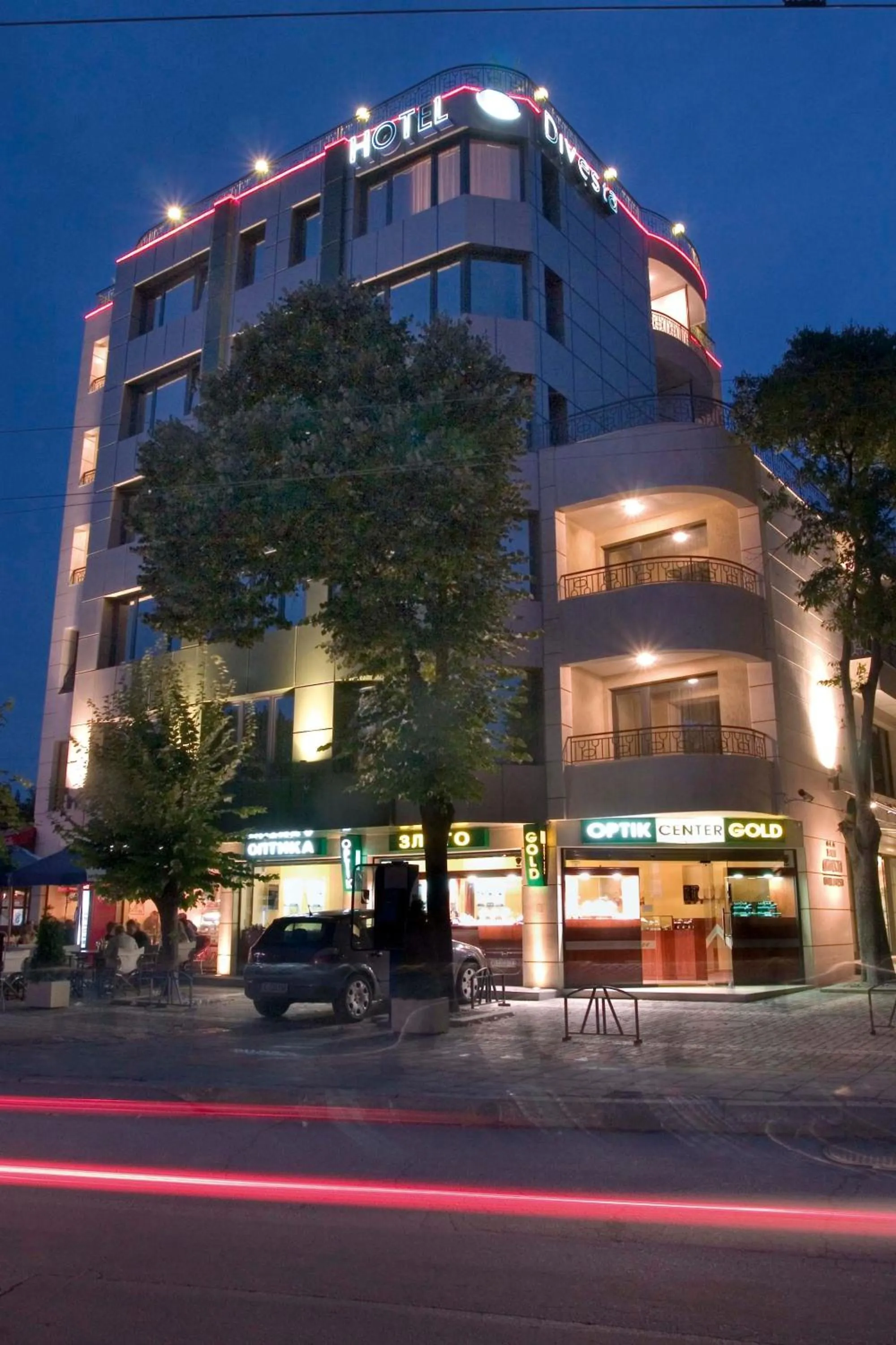 Facade/entrance in Hotel Divesta - self check in