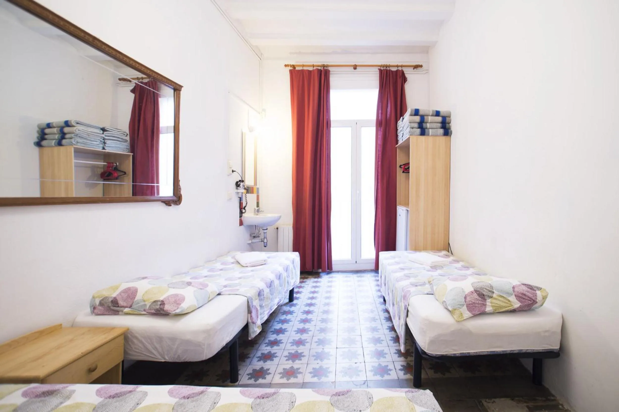 Day, Bed in Pensión Arosa