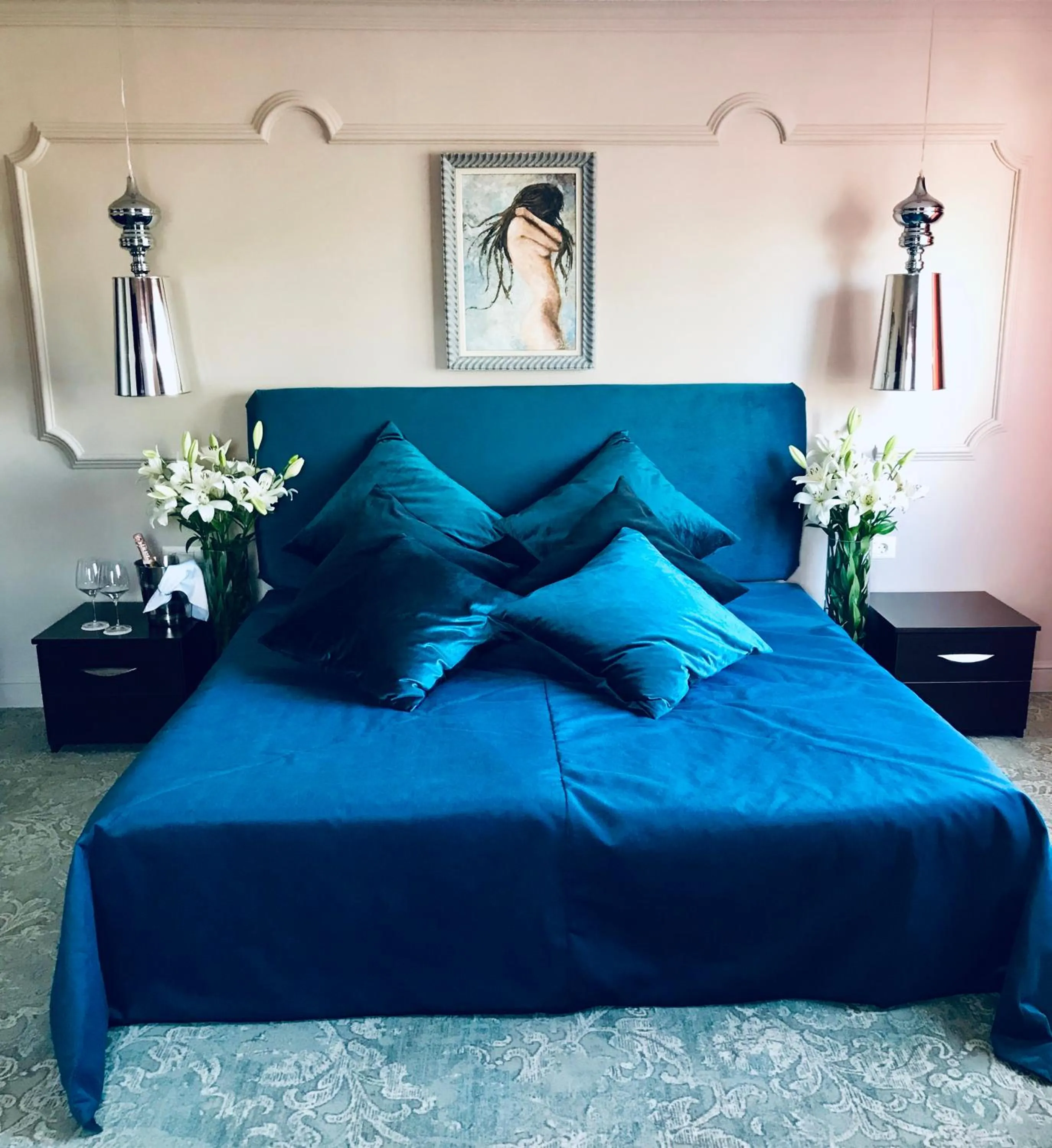 Bed in Atlantic Hotel - Free Parking