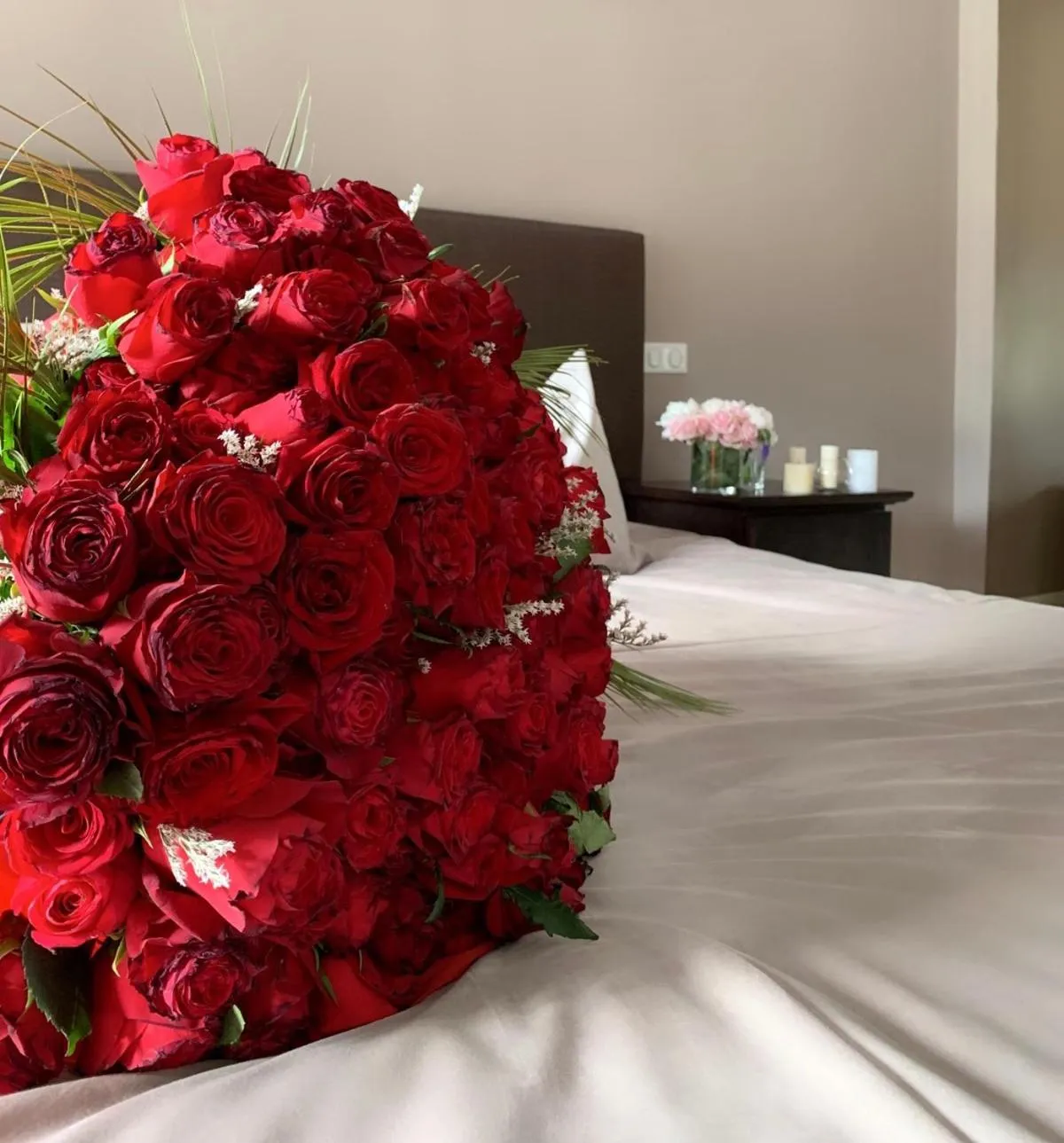 Photo of the whole room, Bed in Atlantic Hotel - Free Parking