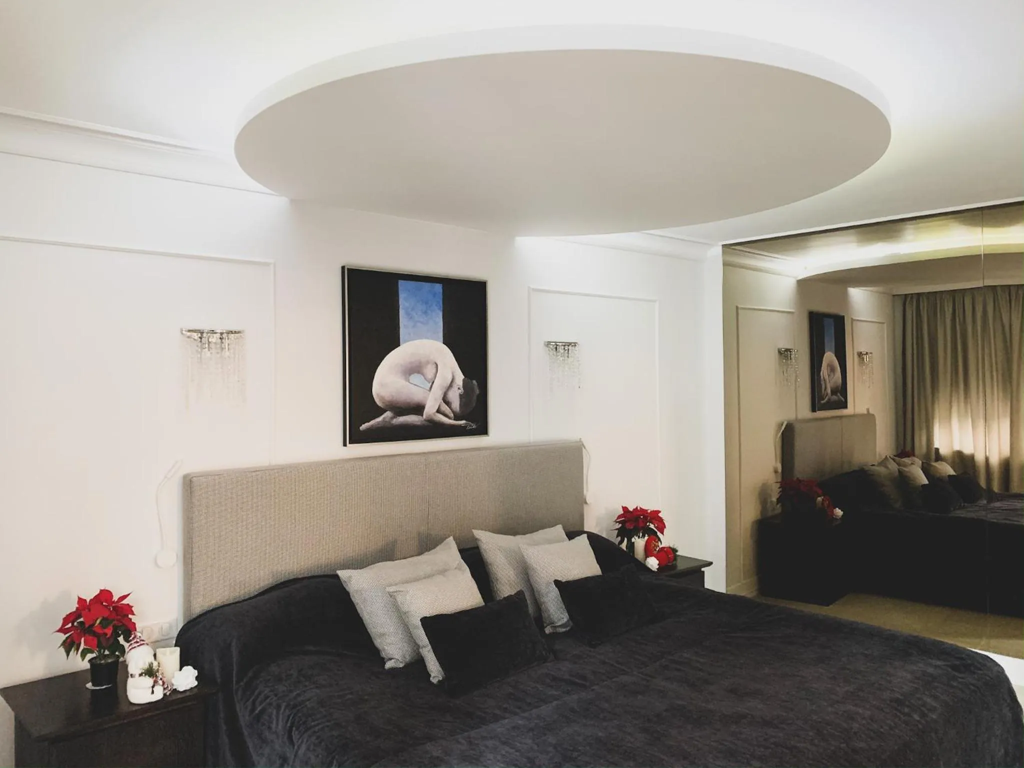 Photo of the whole room, Bed in Atlantic Hotel - Free Parking