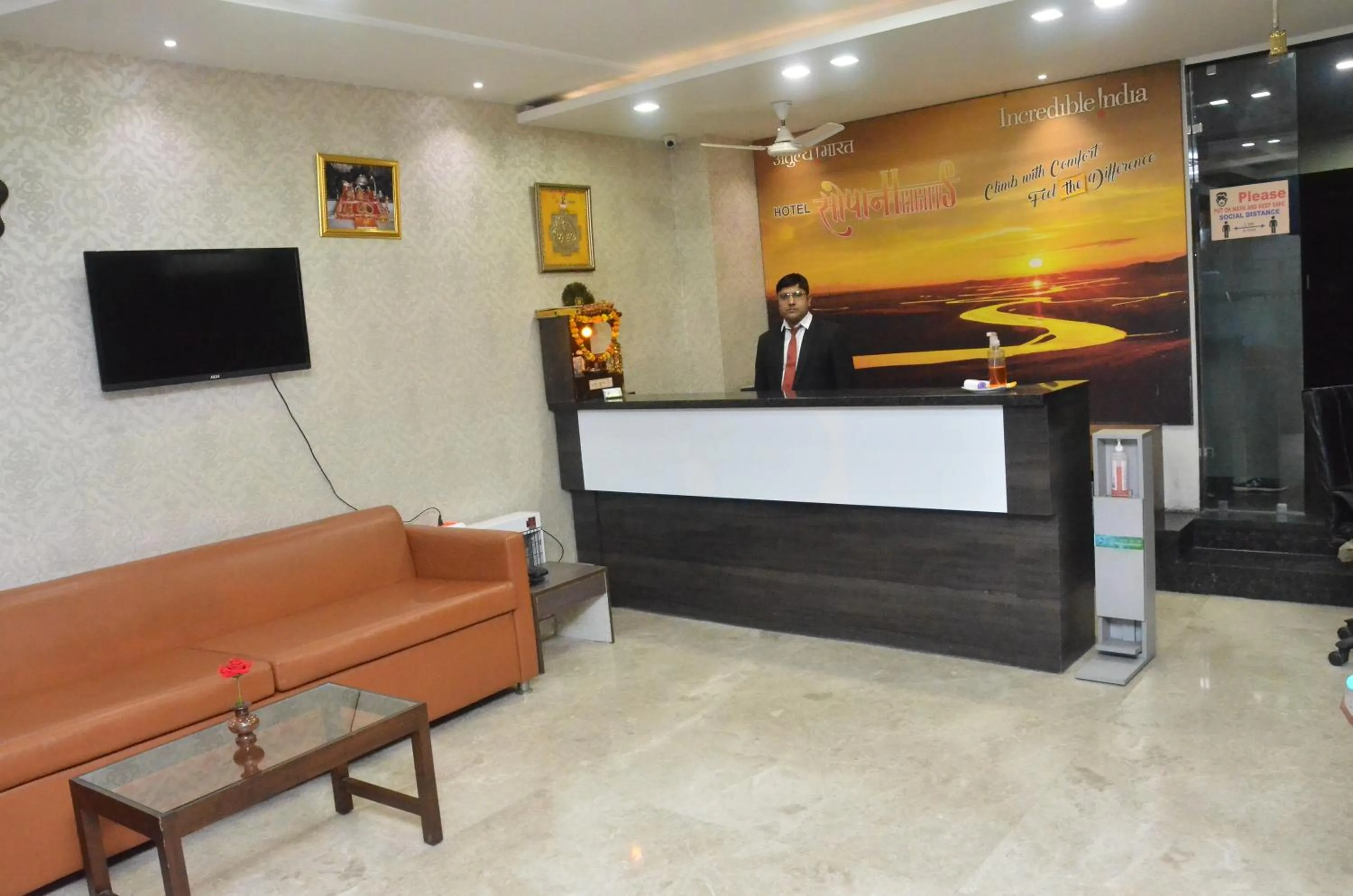 Lobby or reception in Hotel Sopan Heights