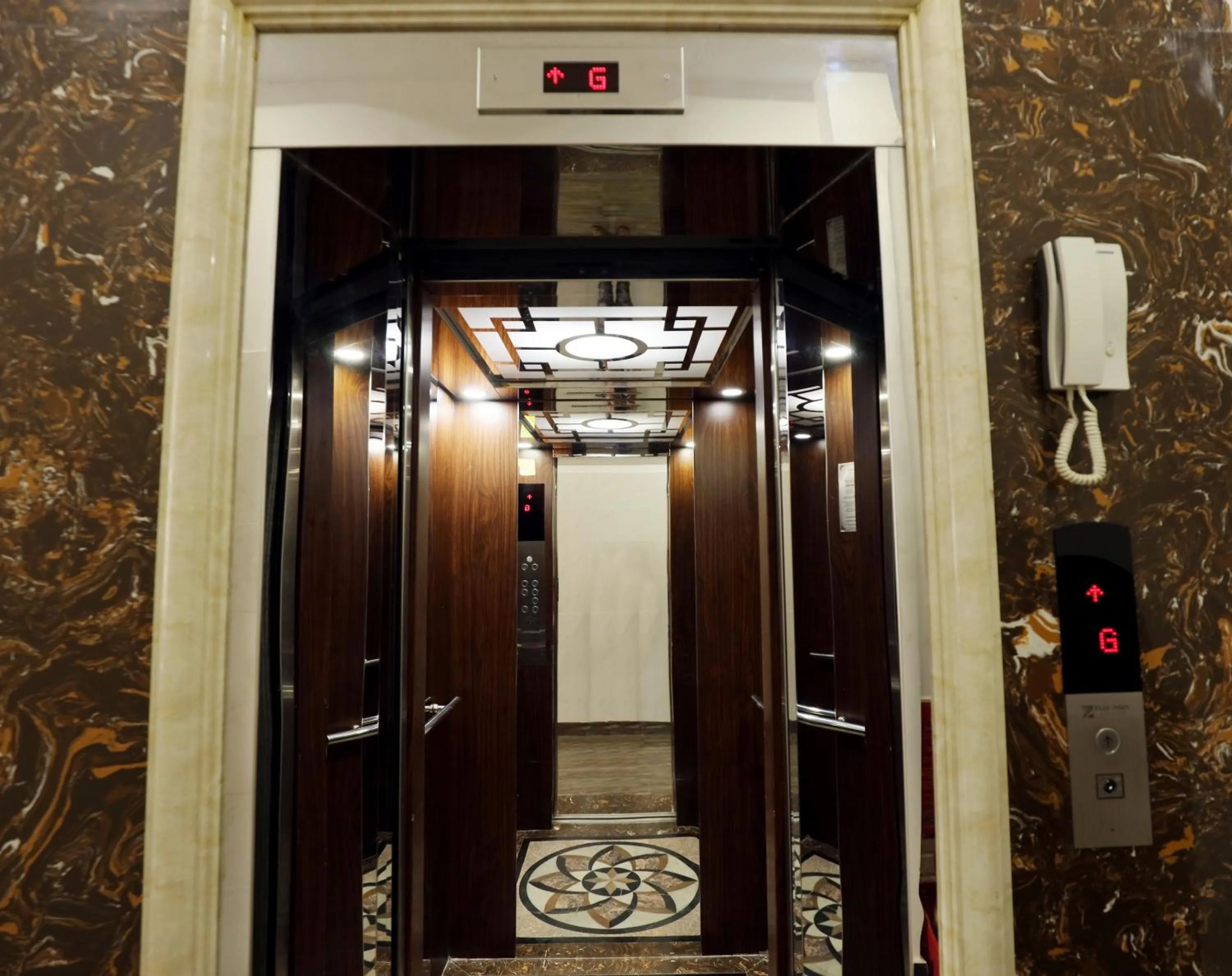 elevator in Maxim Hotel