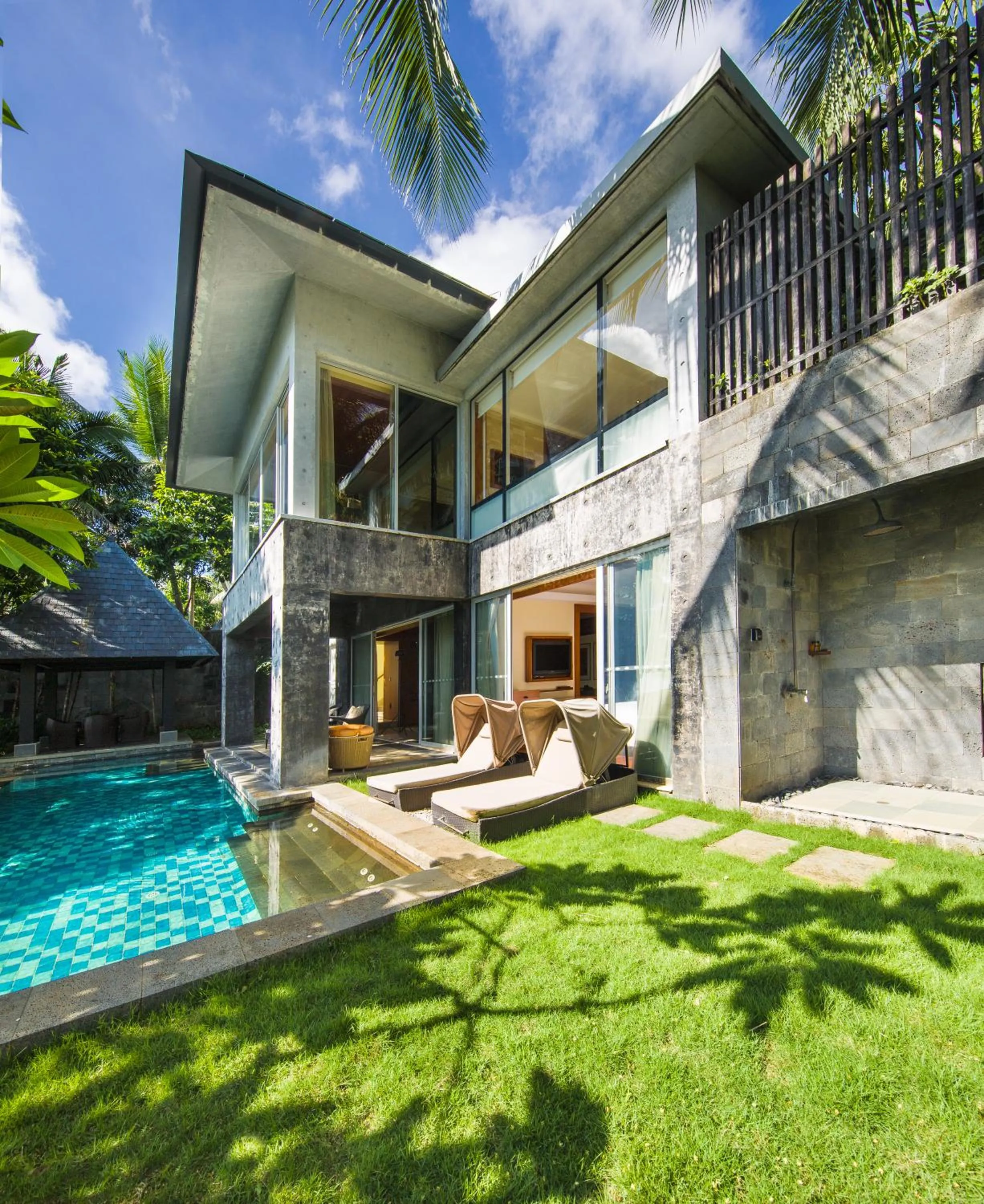 Property building in Mandarin Oriental, Sanya