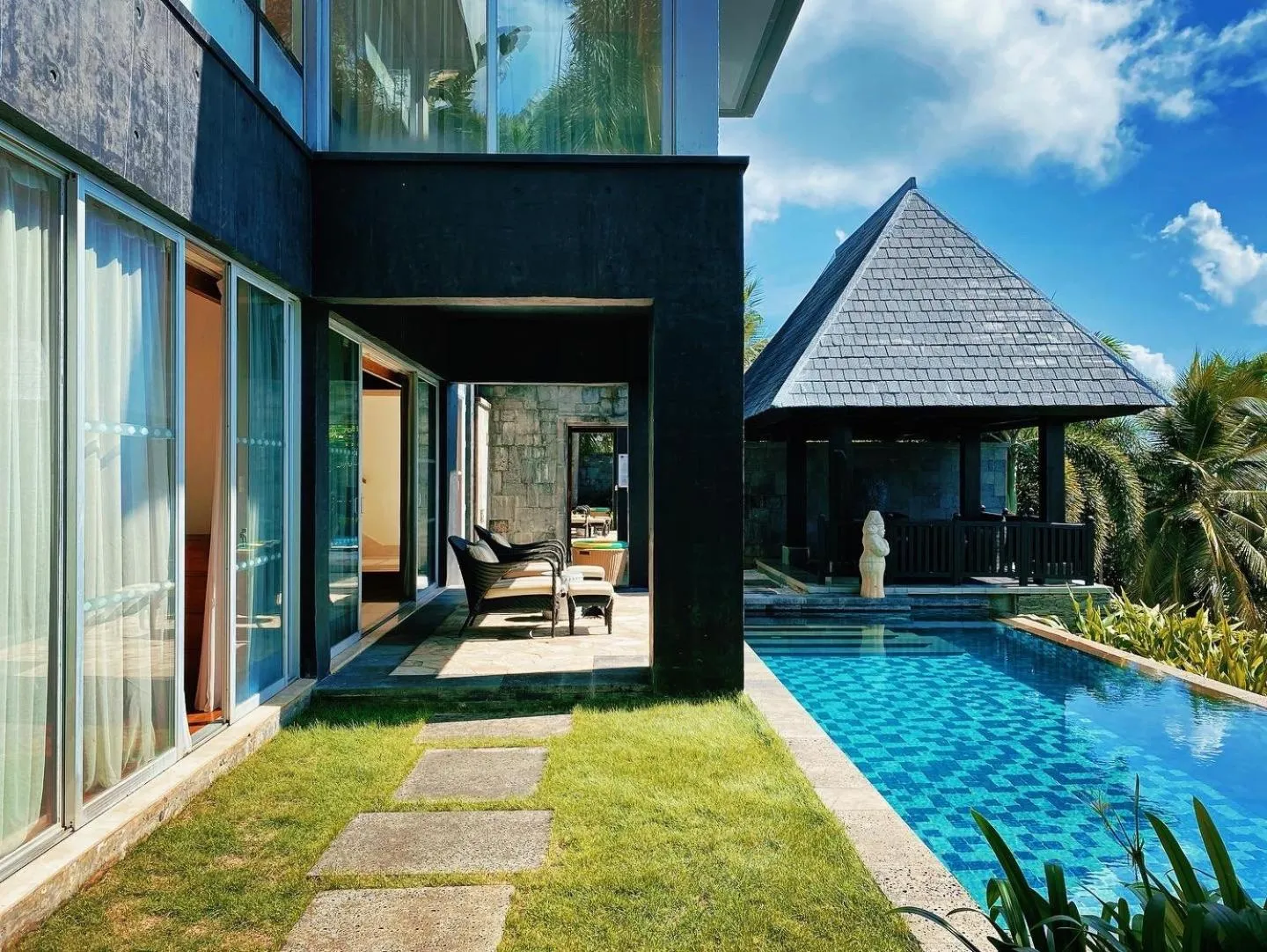 Property building in Mandarin Oriental, Sanya