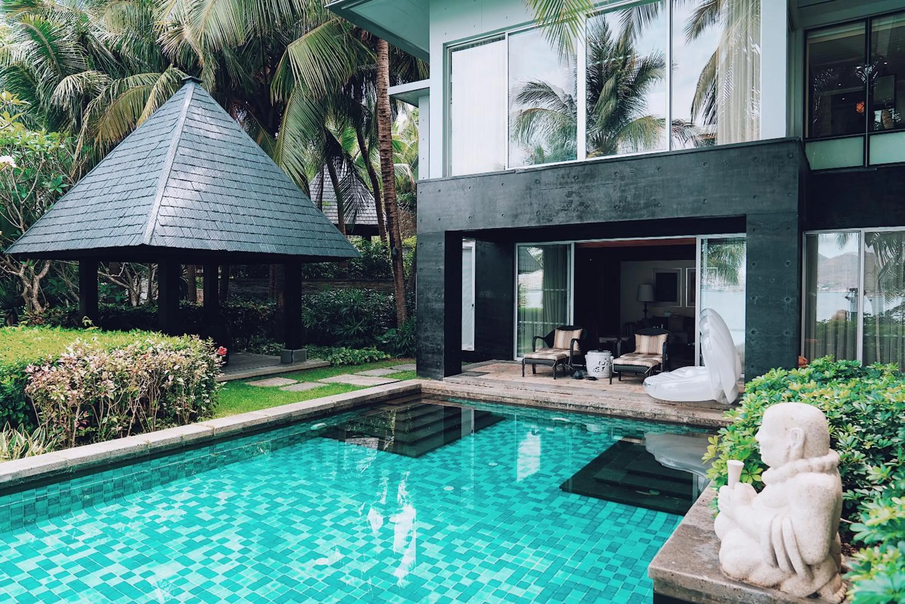 Property building in Mandarin Oriental, Sanya