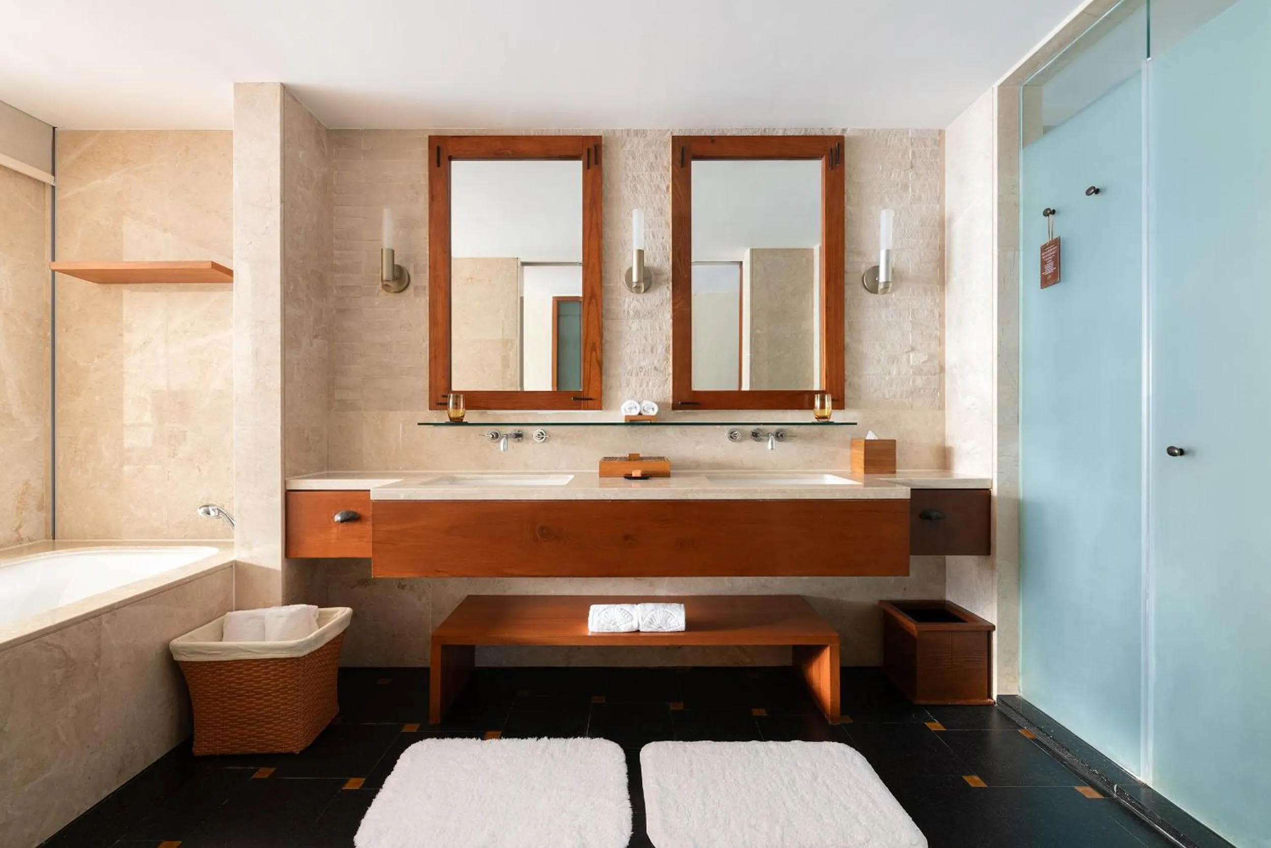 Bathroom in Mandarin Oriental, Sanya