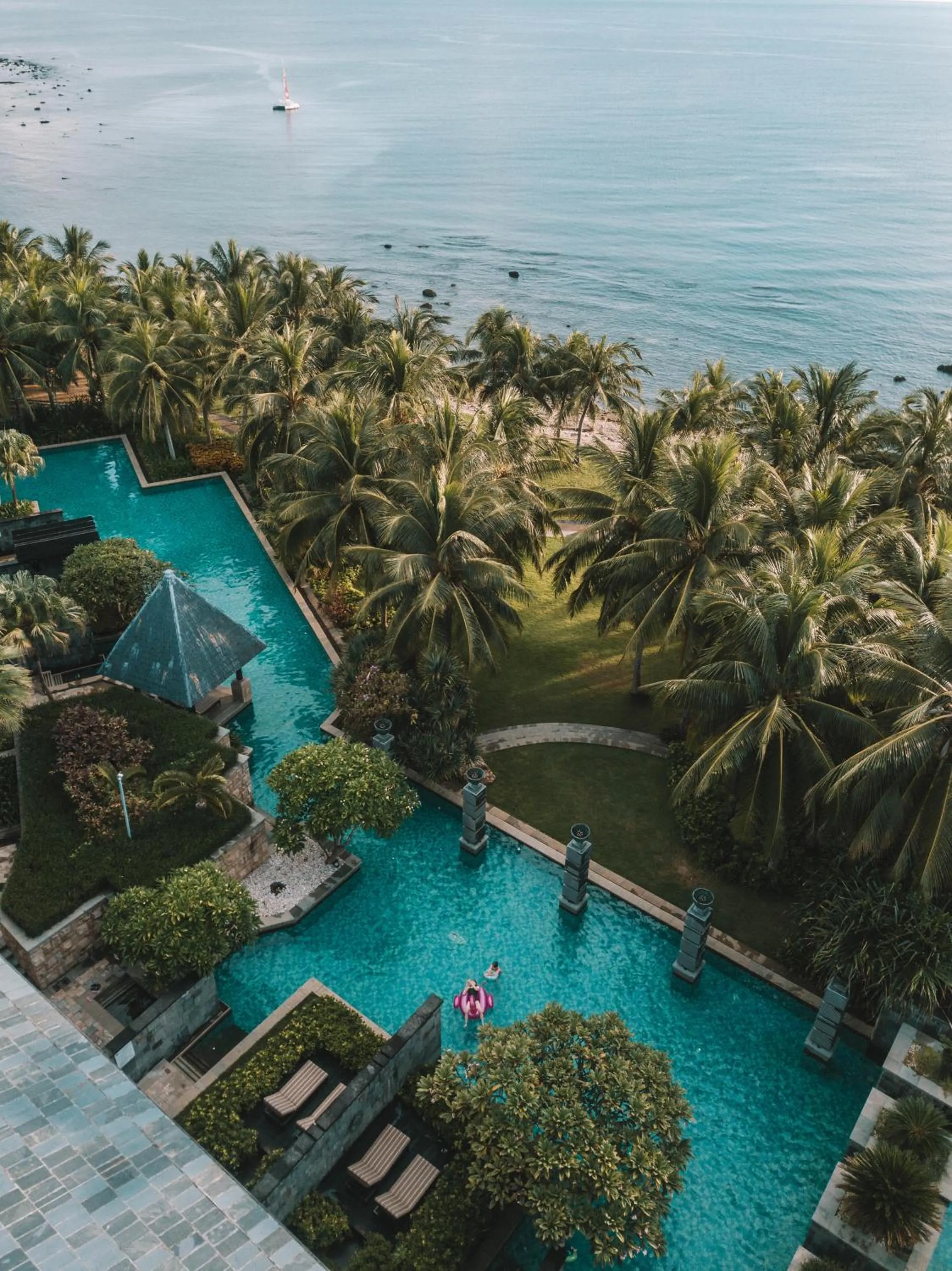 Swimming pool in Mandarin Oriental, Sanya