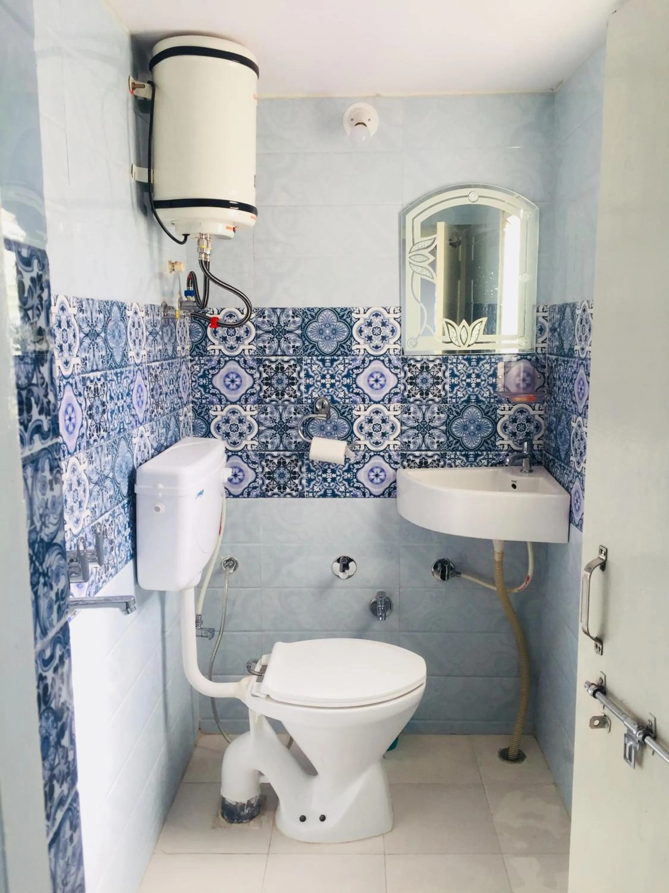 Bathroom in Maa Ji House on Lake Pichola