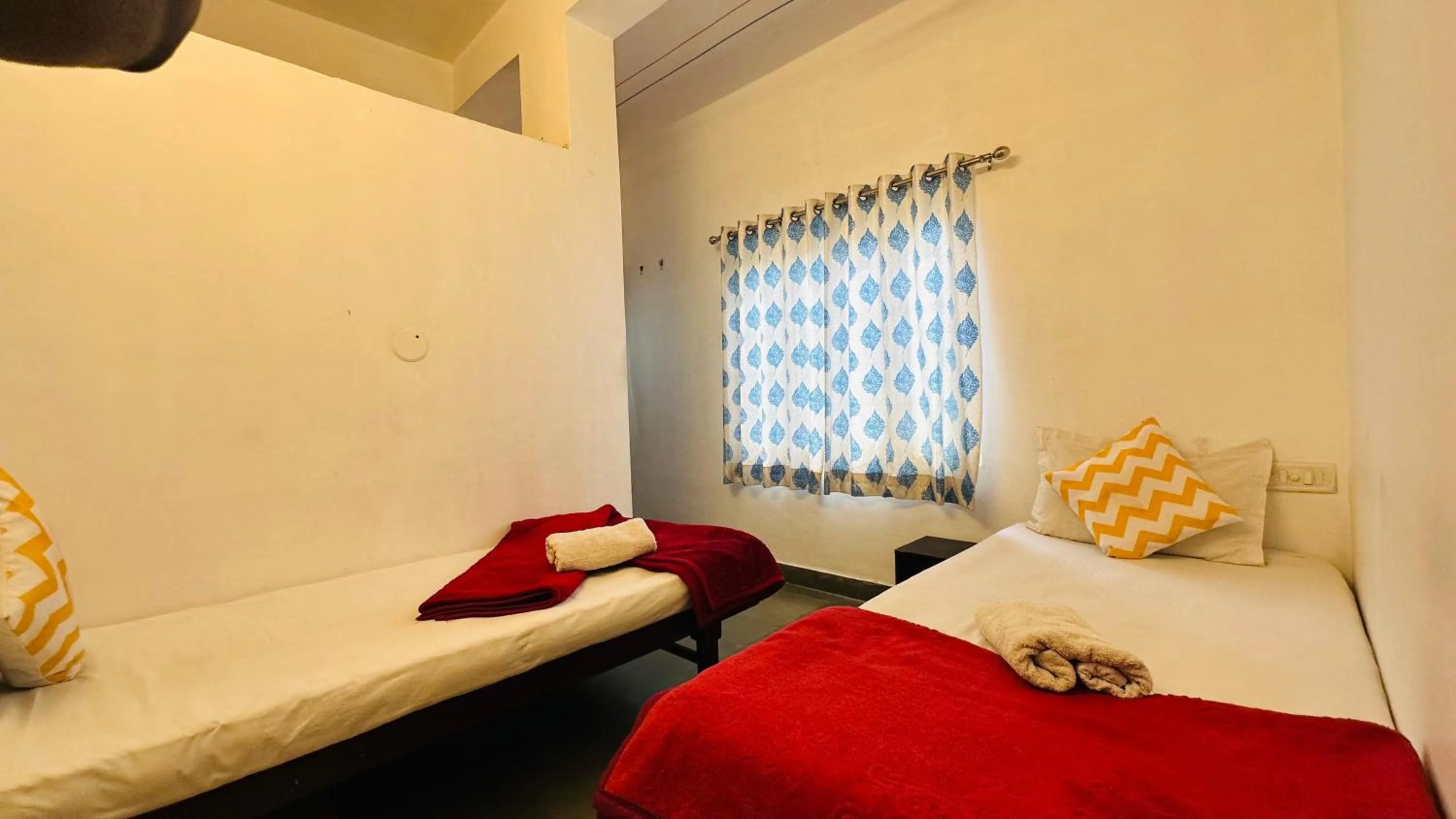 Bed in Maa Ji House on Lake Pichola