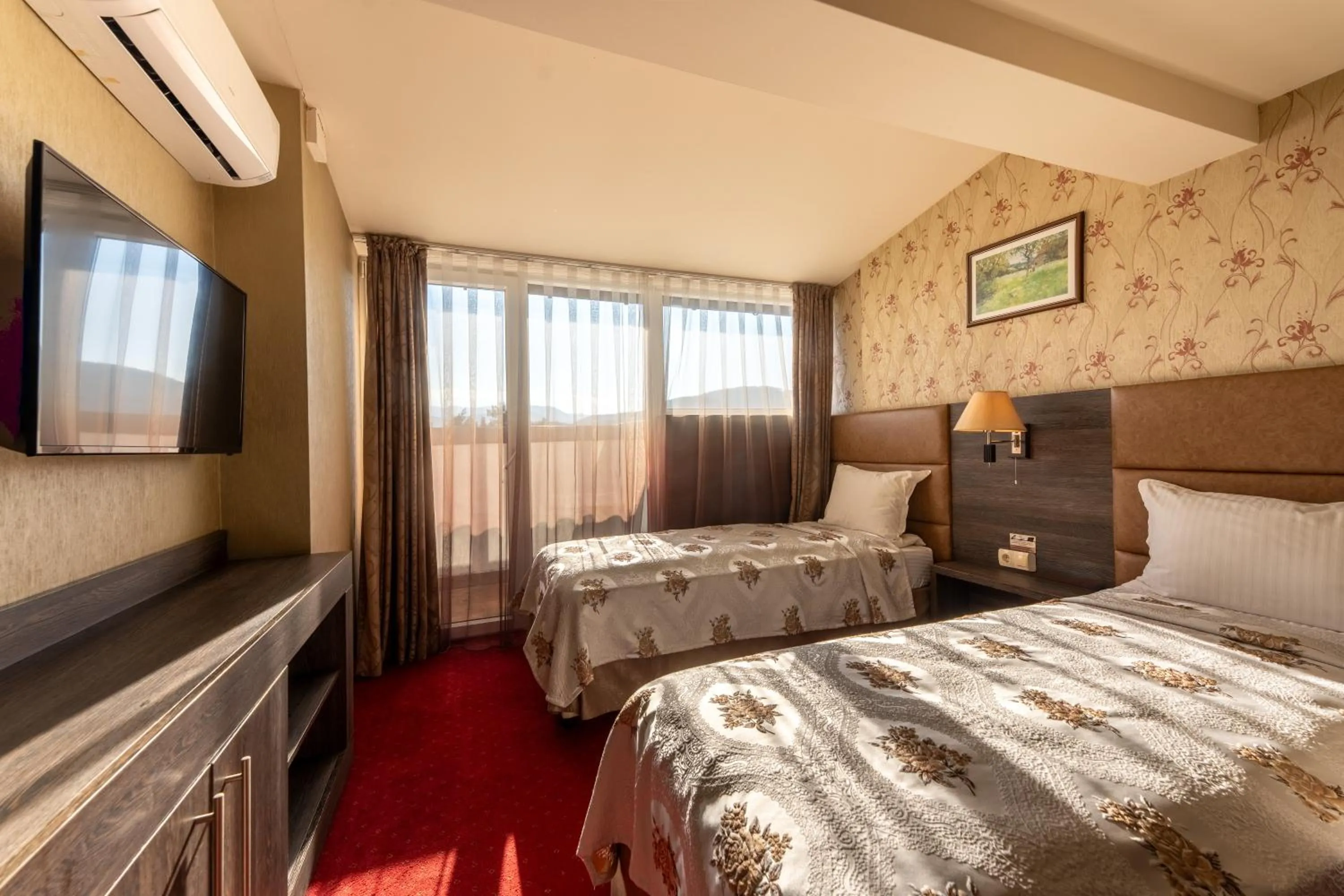 Photo of the whole room, Bed in Spa Hotel Dvoretsa