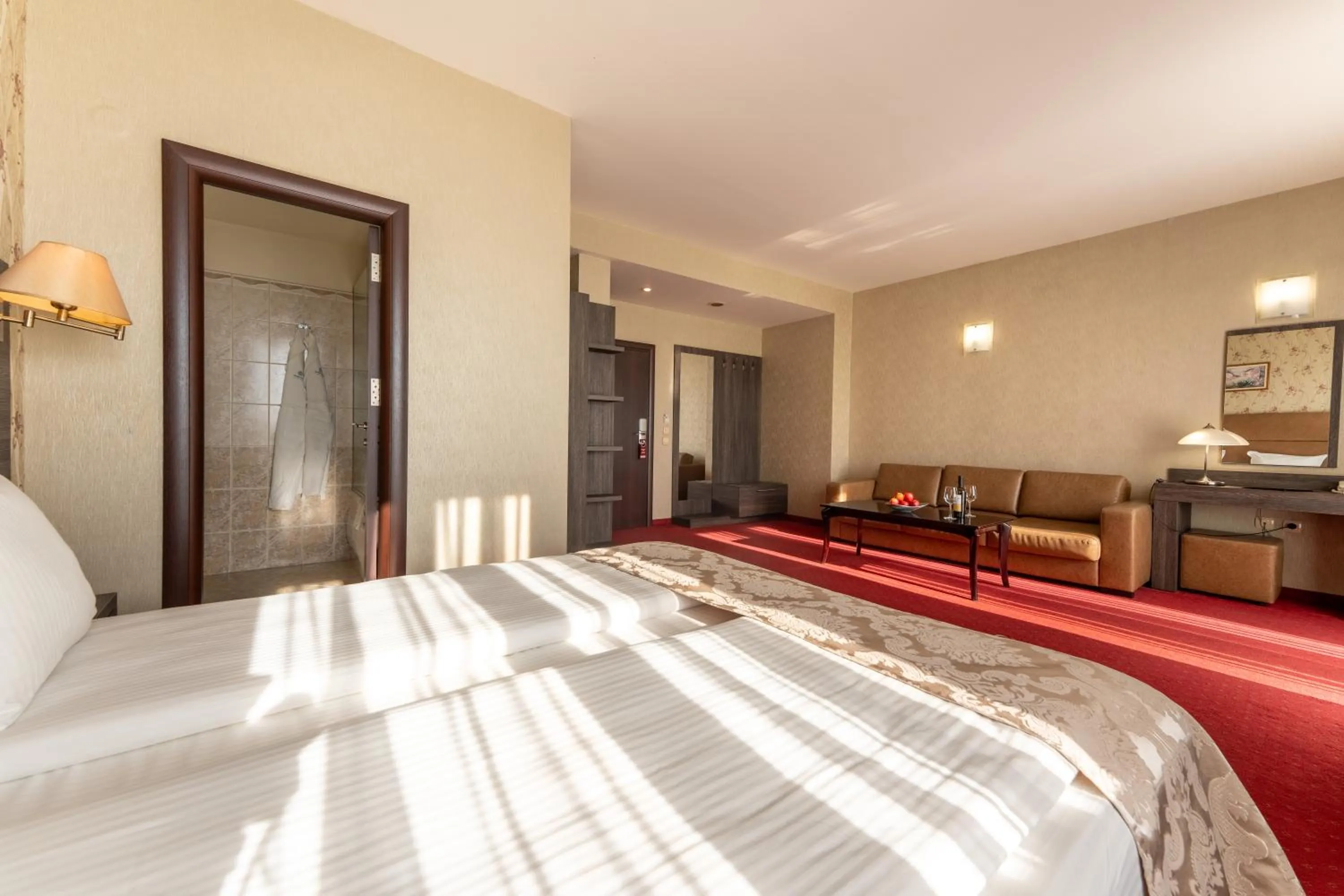 Bed in Spa Hotel Dvoretsa